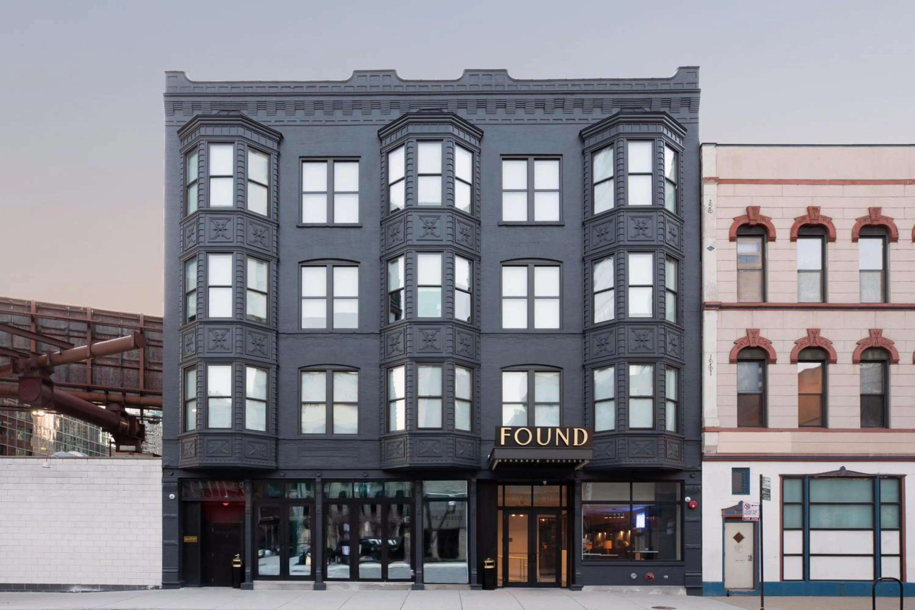 FOUND Hotel Chicago River North