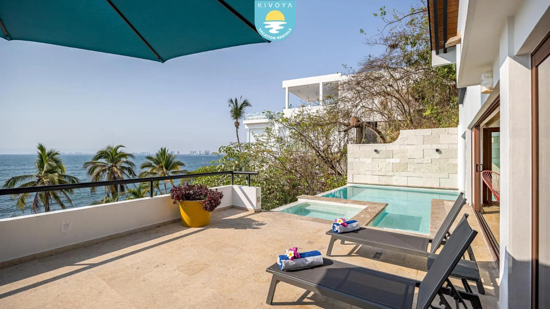 Balcony/Terrace in Casa Bahía Linda by Kivoya