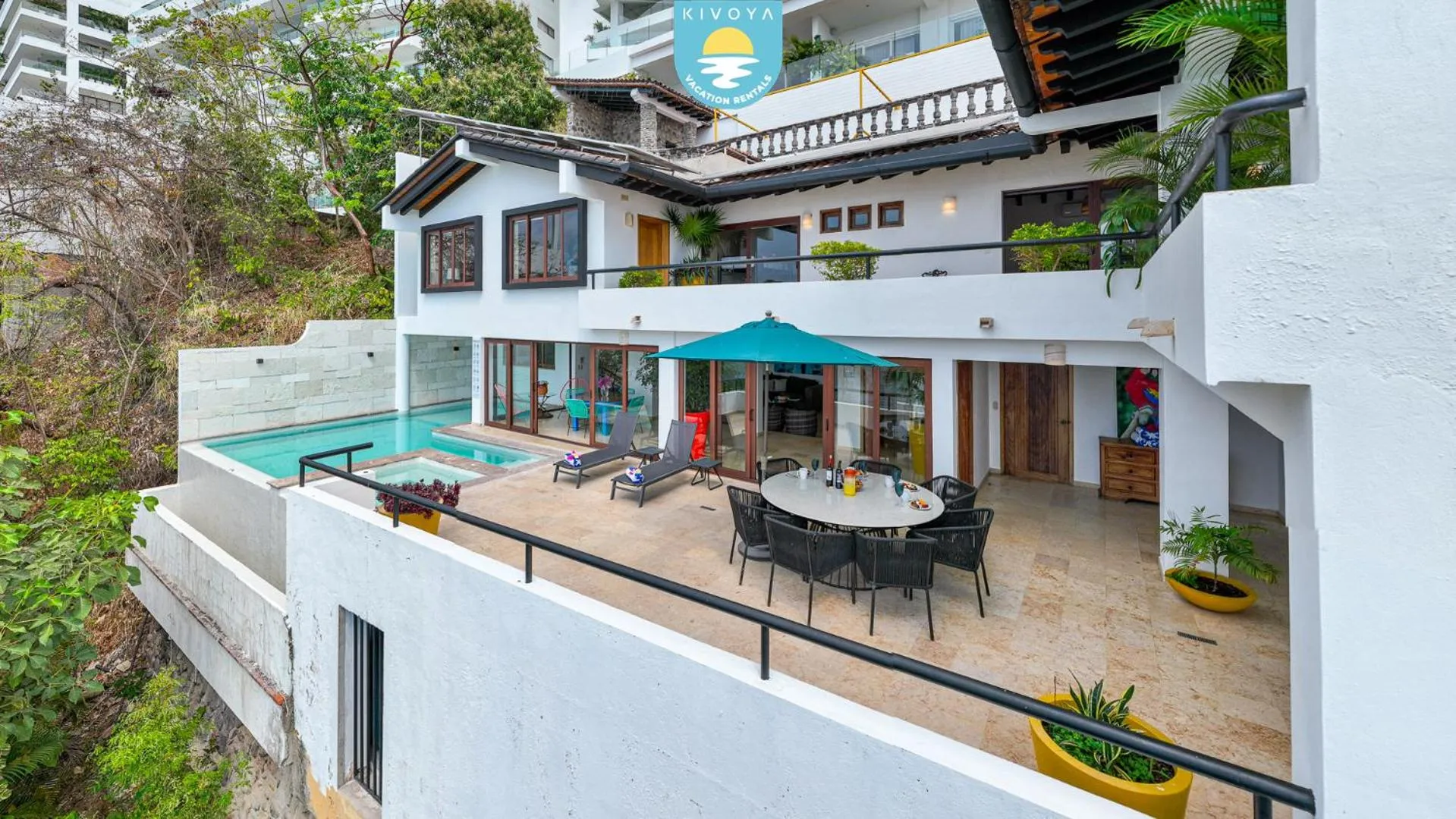 Balcony/Terrace in Casa Bahía Linda by Kivoya