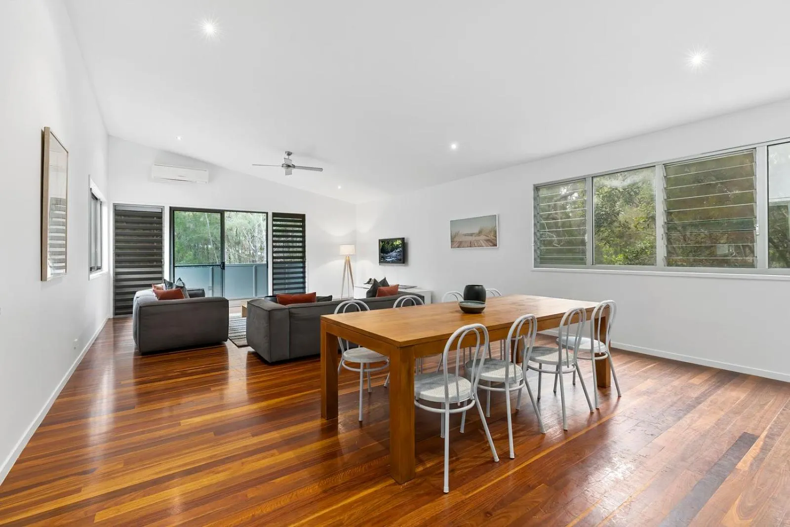 Living room in Beach Road Holiday Homes