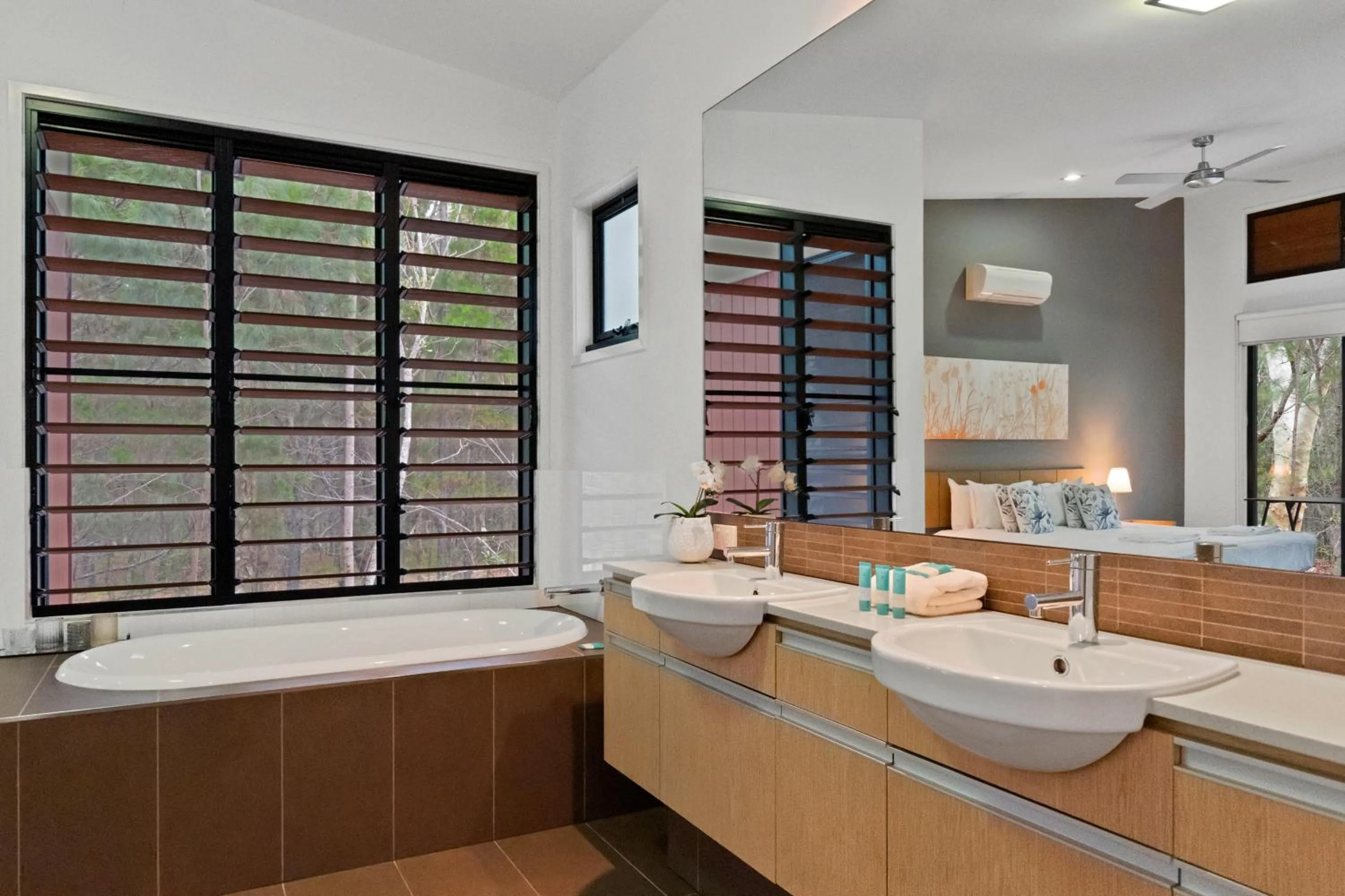 Bathroom in Beach Road Holiday Homes