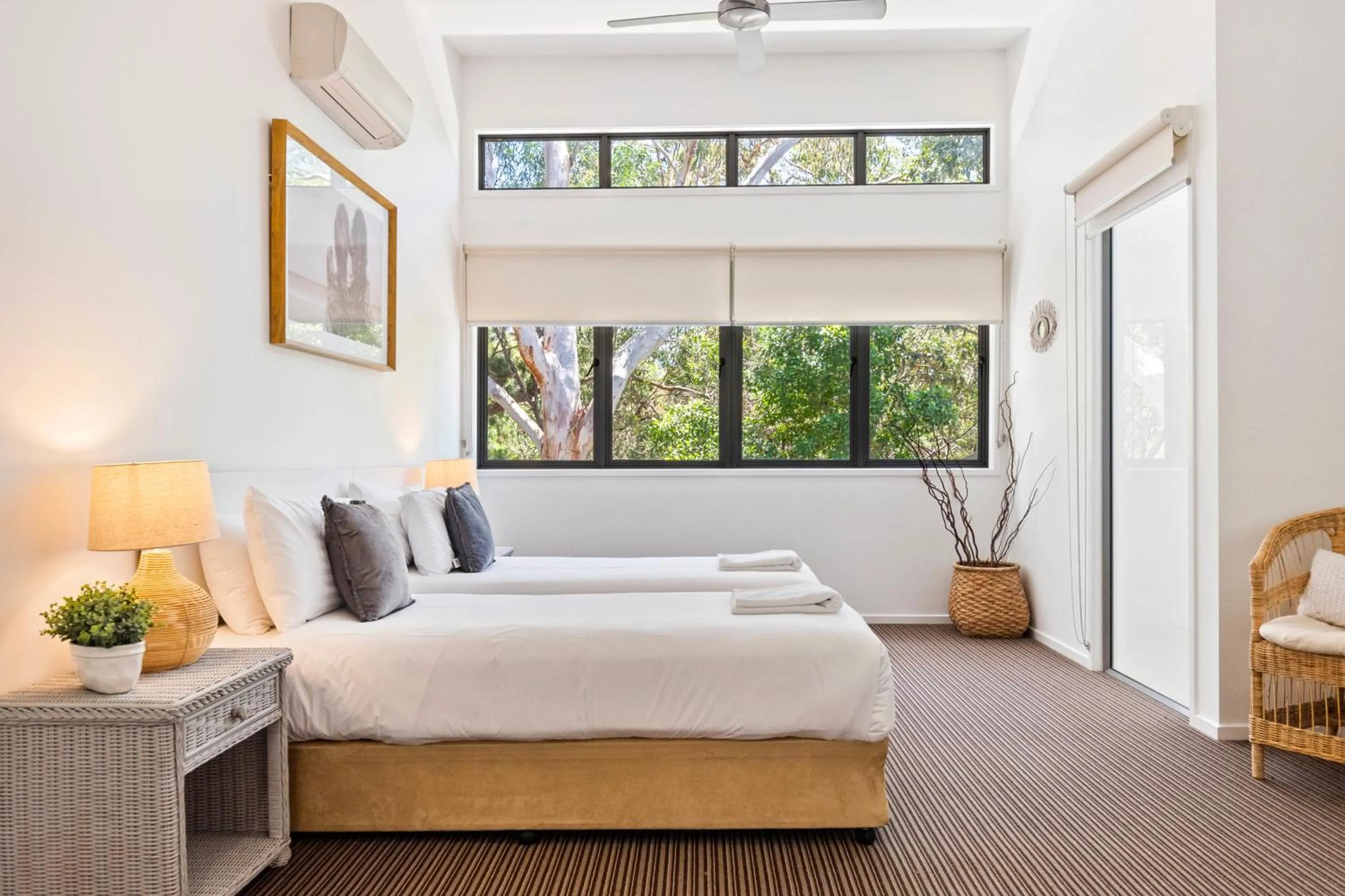 Bed in Beach Road Holiday Homes