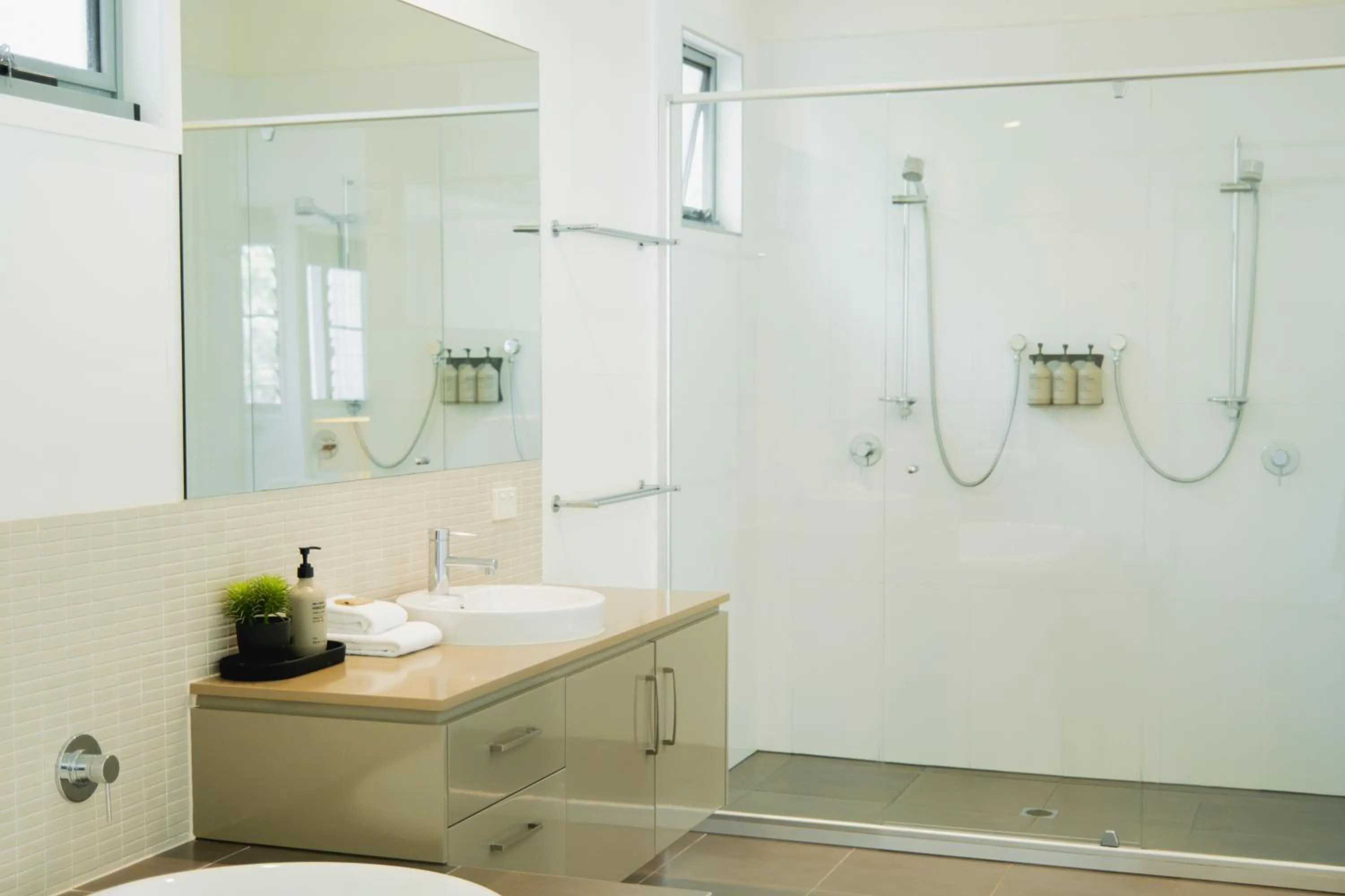 Bathroom in Beach Road Holiday Homes