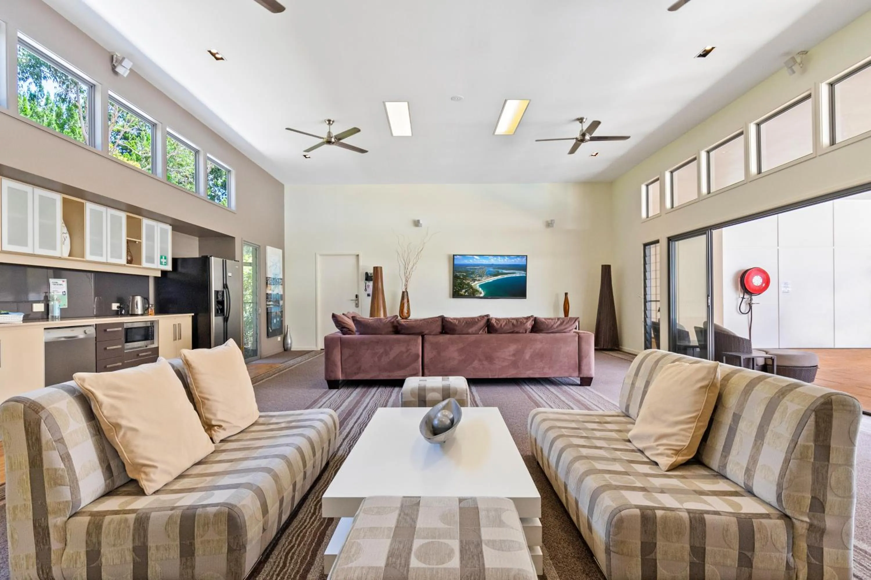 Property building in Beach Road Holiday Homes