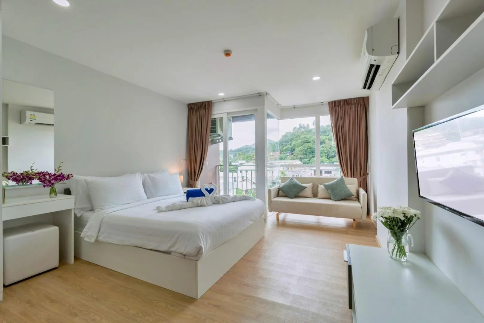 Bed in Ozone Condotel by RESAVA