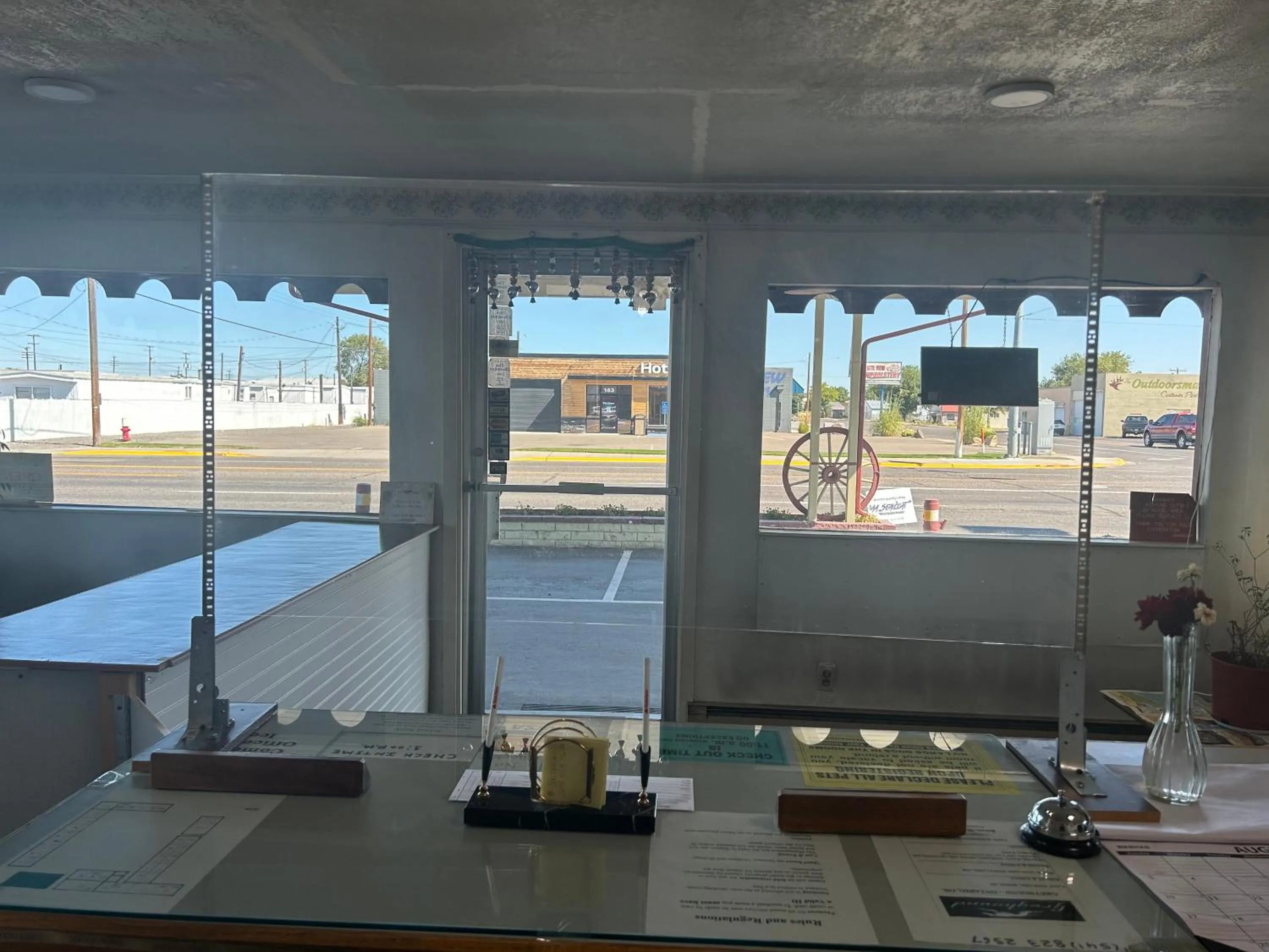 Lobby or reception in Oregon Trail Motel By Townhouse Ontario OR