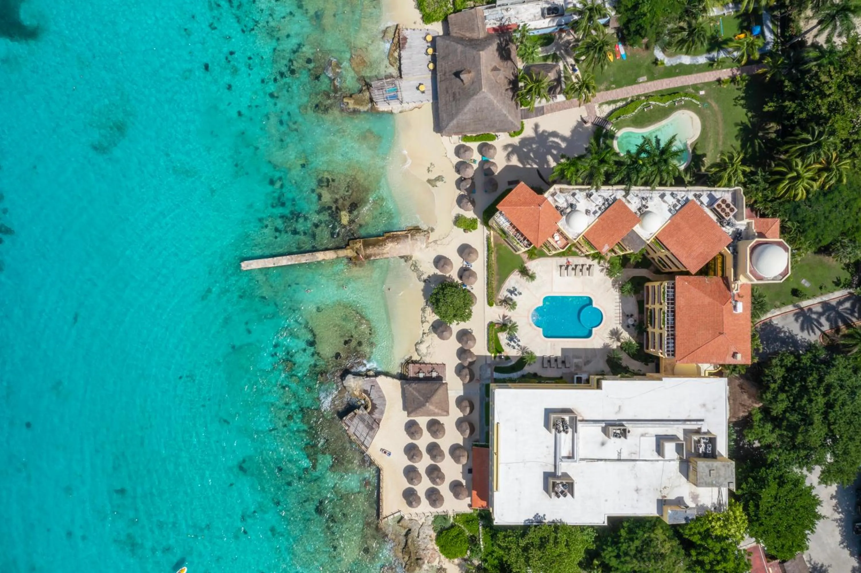 Property building in Playa Azul Cozumel