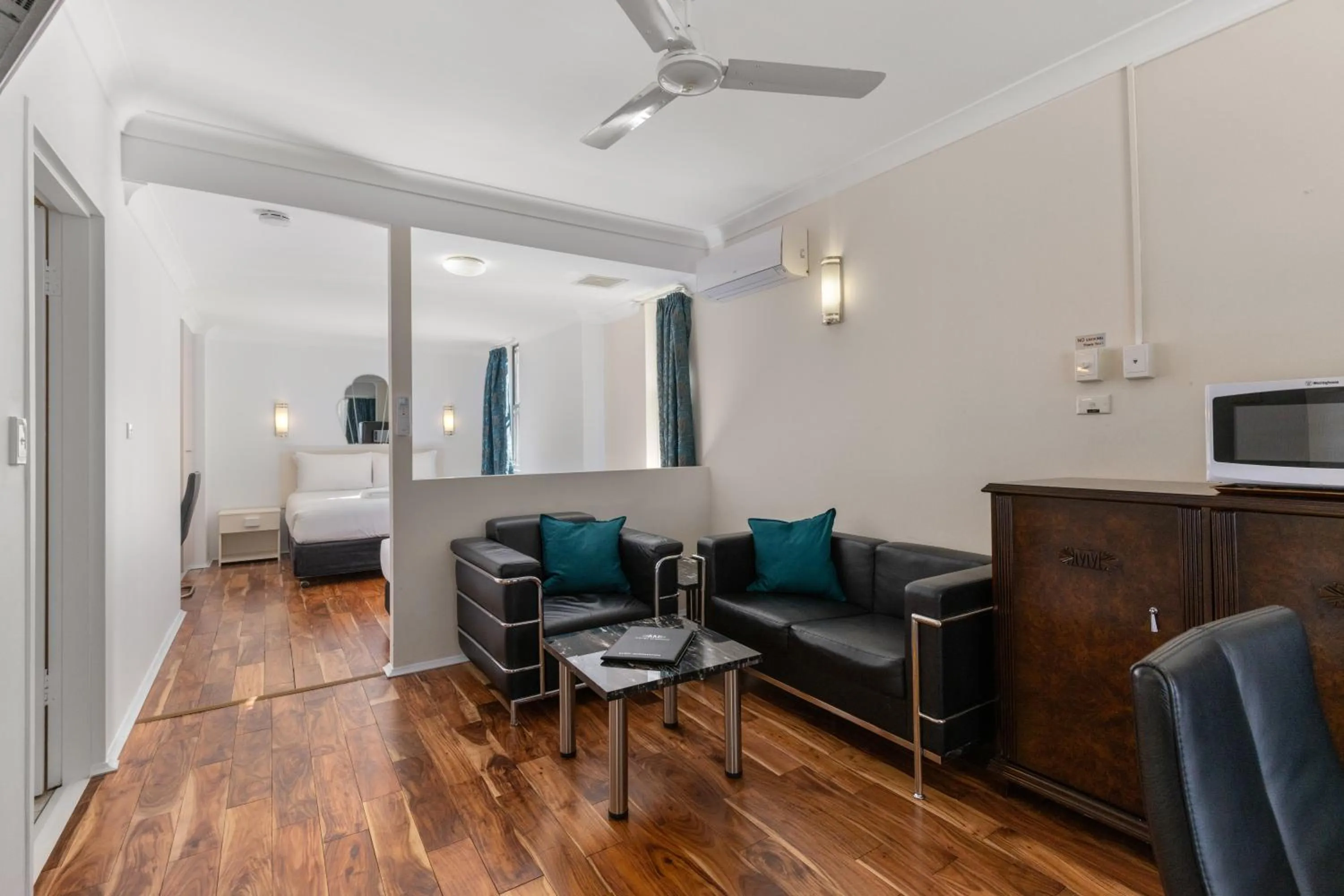 Seating area in Motel Miramar