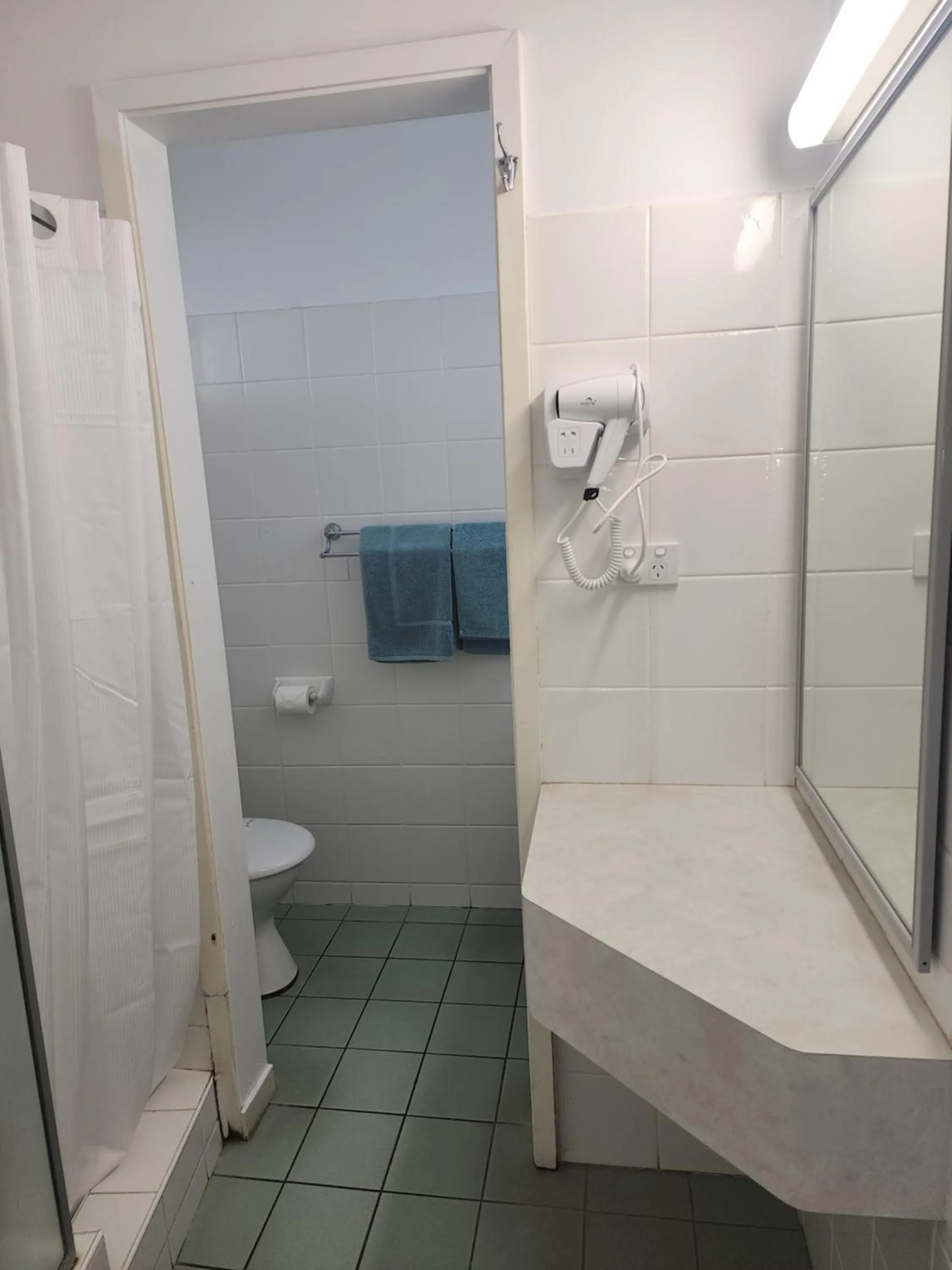 Bathroom in Motel Miramar