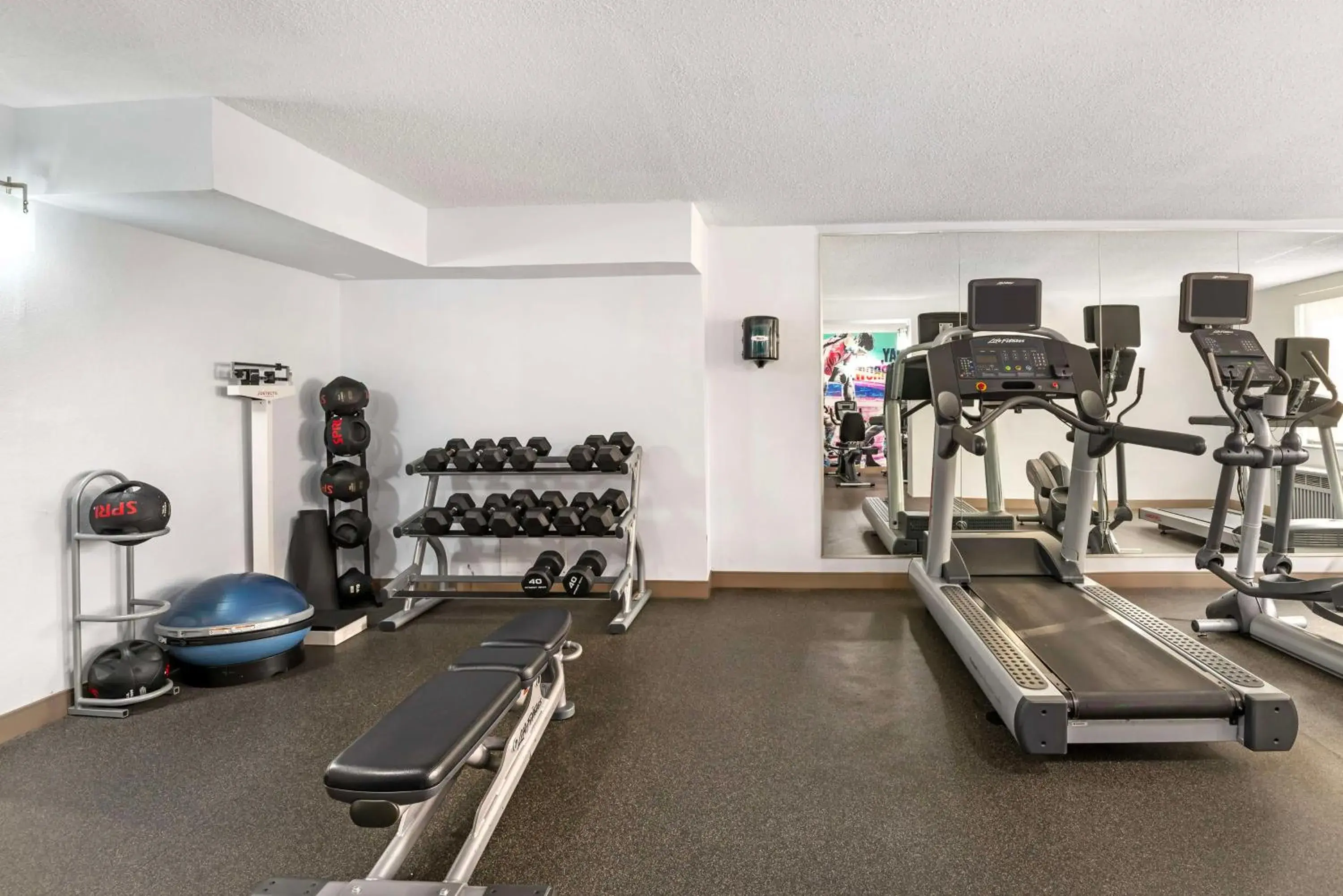 Fitness centre/facilities in Best Western Premier Richmond City Gateway Fitness centre/facilities in Best Western Premier Richmond City Gateway