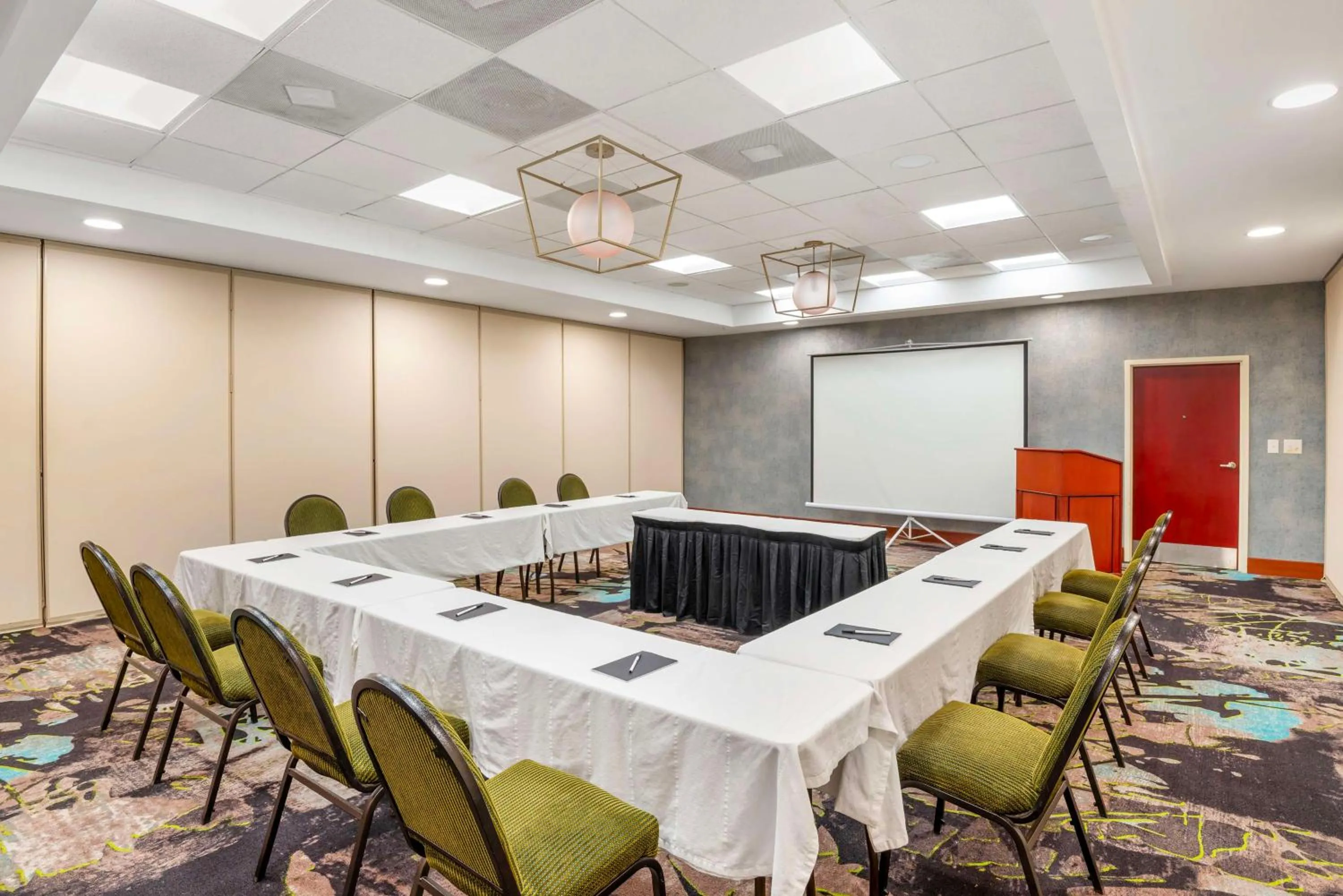 Meeting/conference room in Best Western Premier Richmond City Gateway
