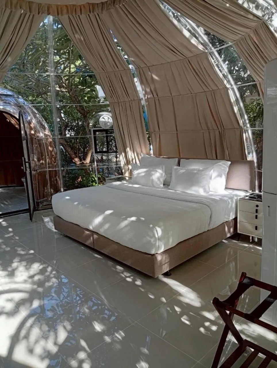 Bed in V20 Boutique Jacuzzi Hotel