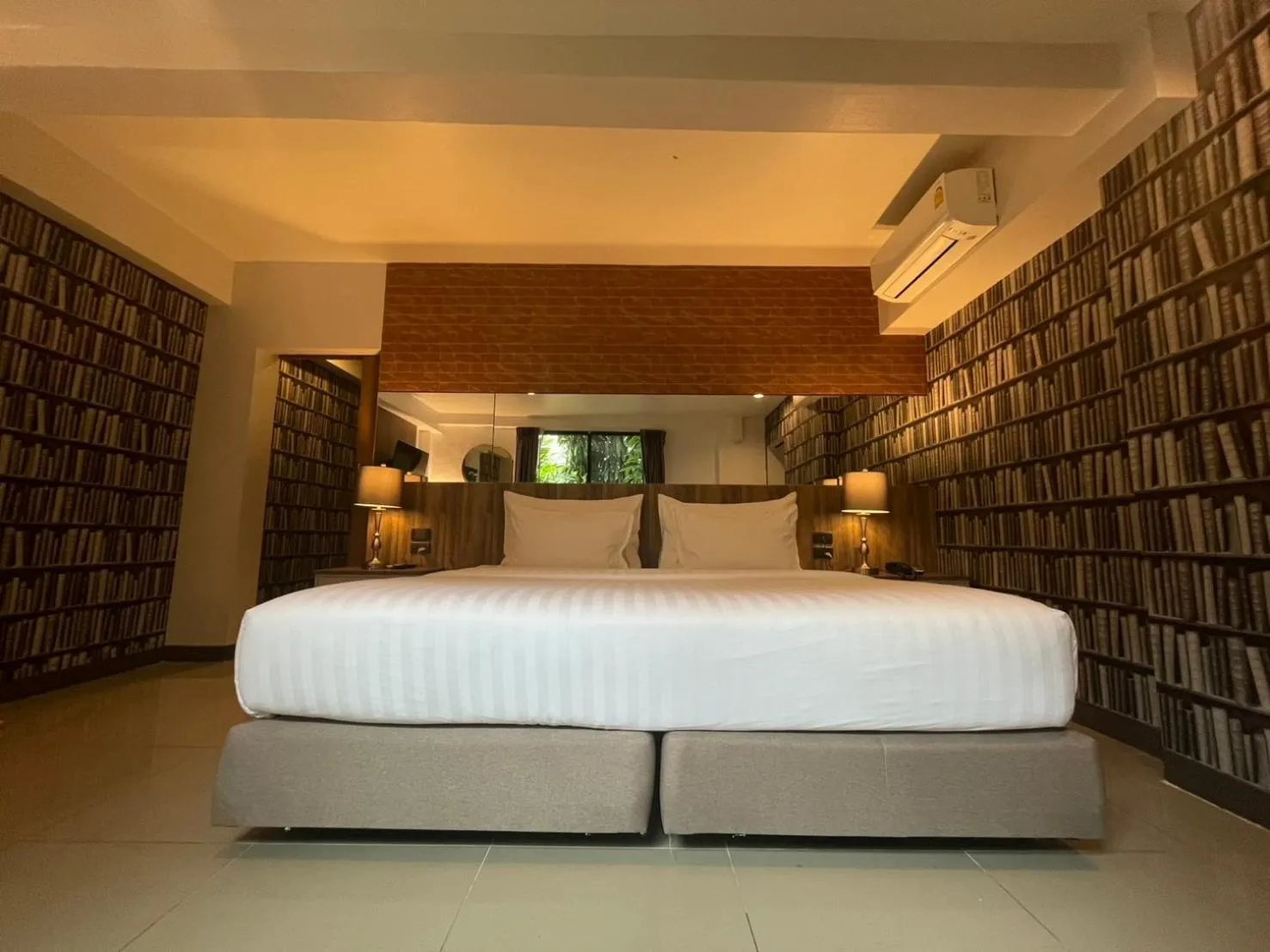 Bed in V20 Boutique Jacuzzi Hotel