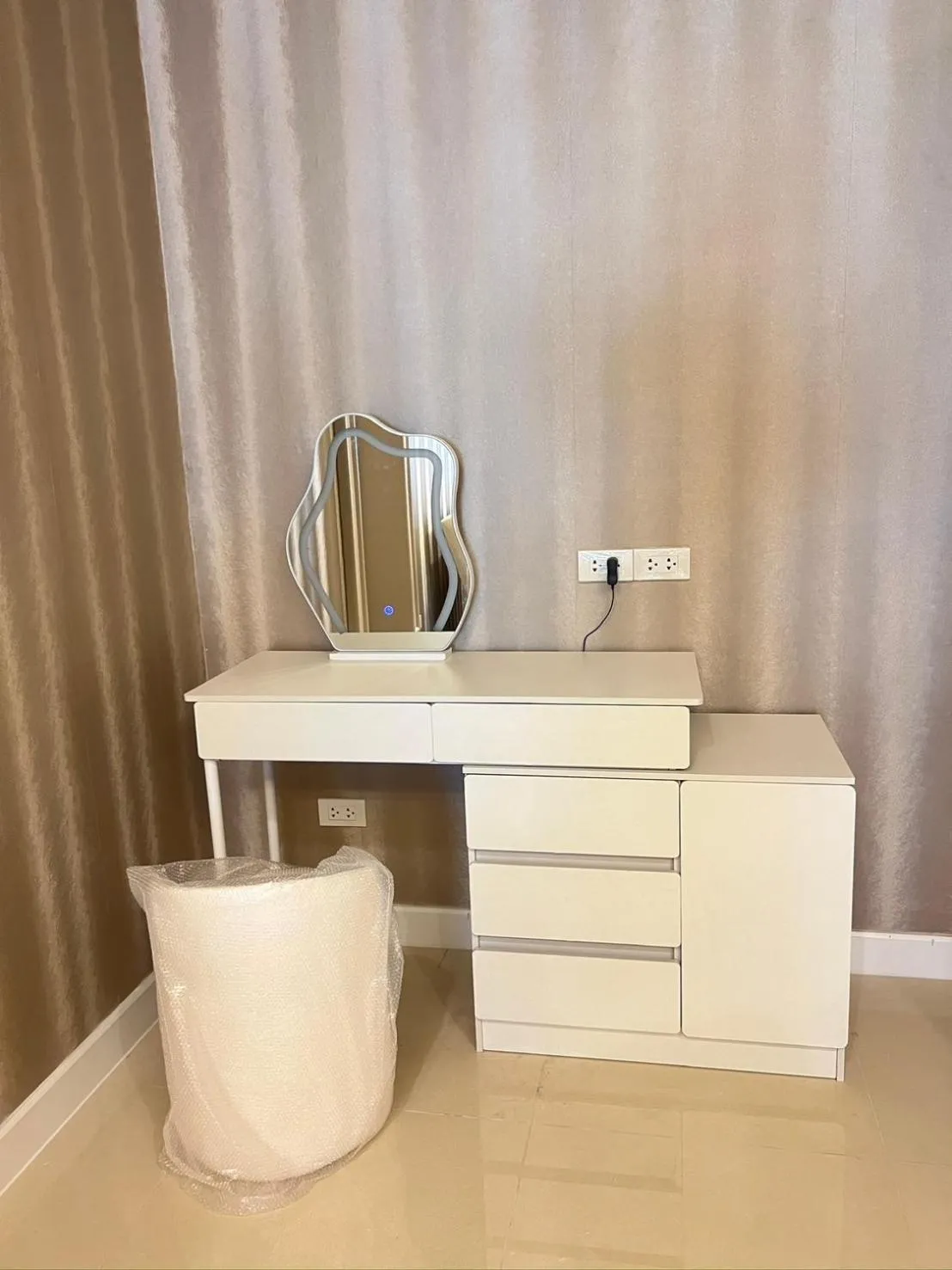 Bedroom in V20 Boutique Jacuzzi Hotel