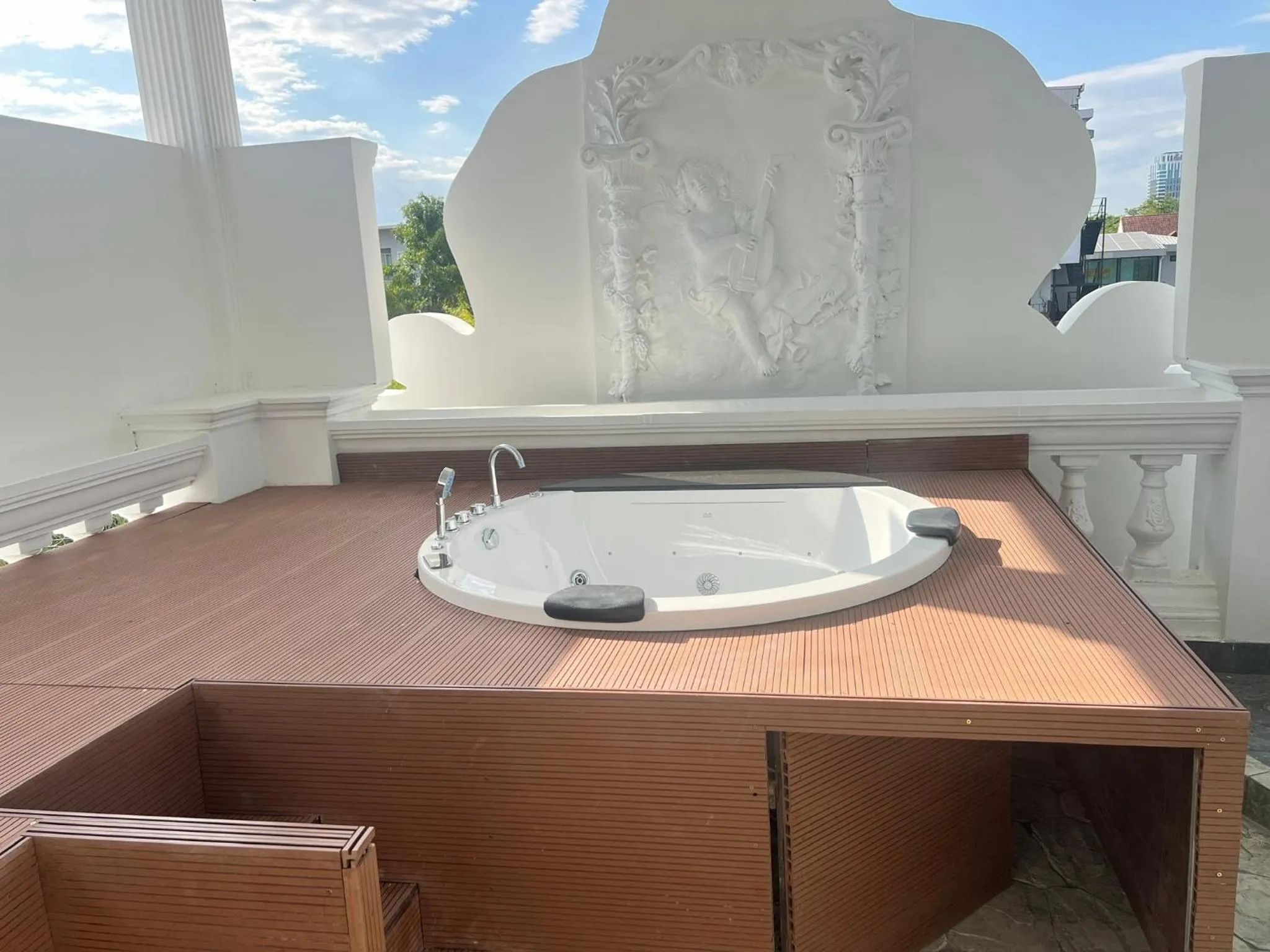 Bathroom in V20 Boutique Jacuzzi Hotel