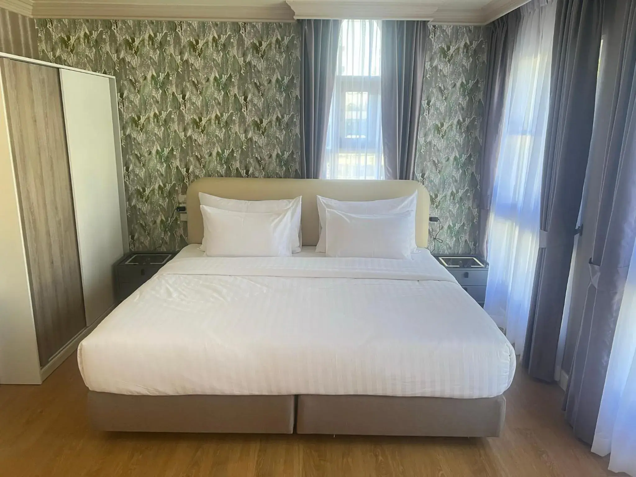 Bed in V20 Boutique Jacuzzi Hotel Bed in V20 Boutique Jacuzzi Hotel