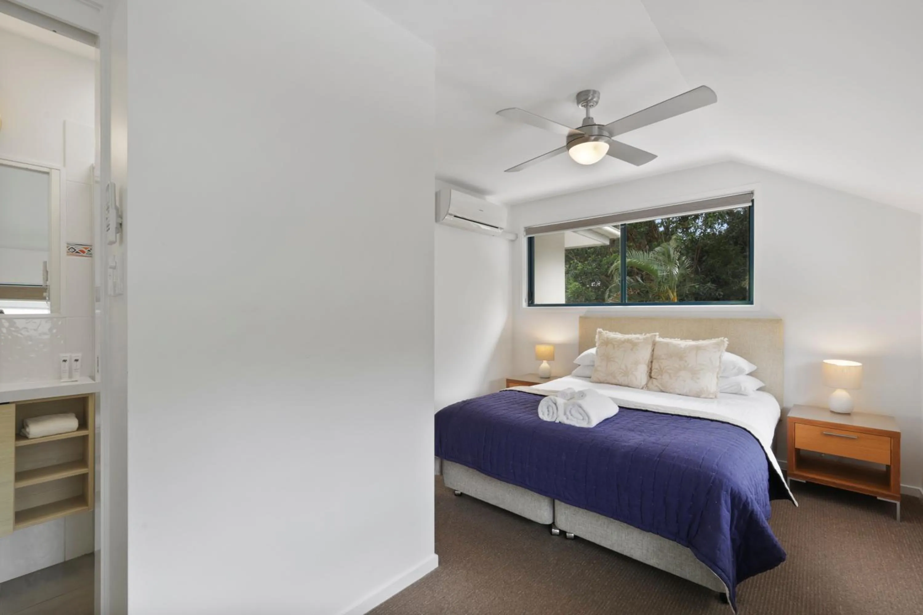 Bedroom, Bed in Gosamara Apartments