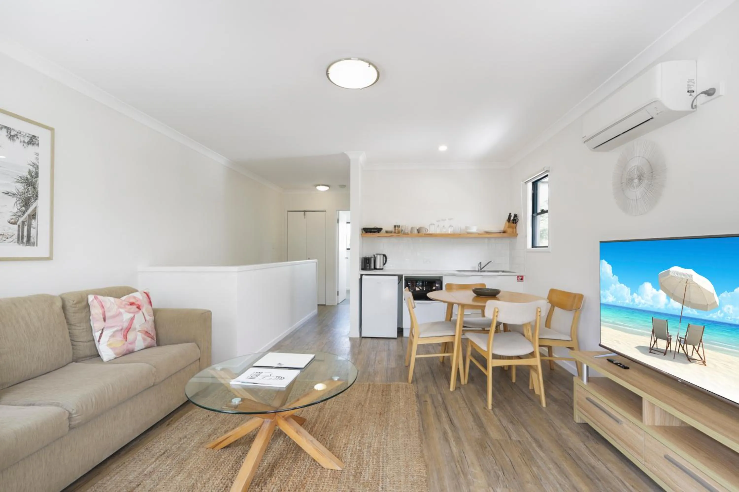 Kitchen or kitchenette in Gosamara Apartments