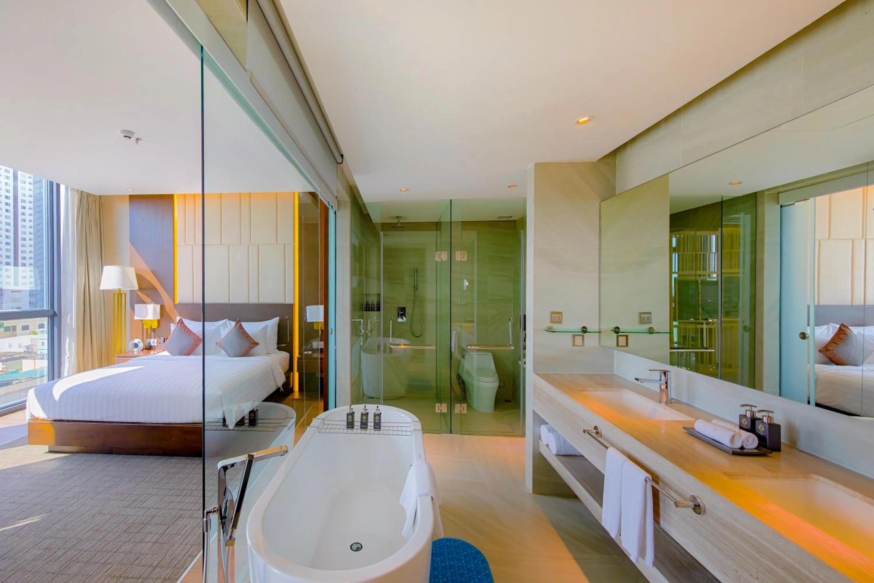 Bathroom, Bed in New Orient Hotel Da Nang