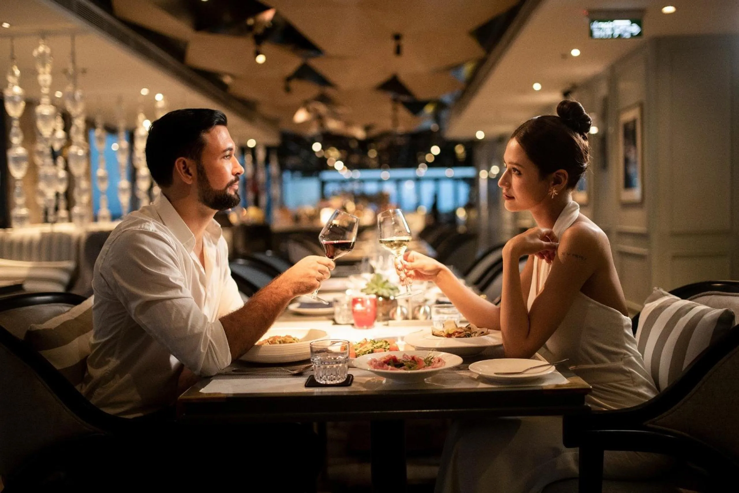 Restaurant/places to eat in New Orient Hotel Da Nang