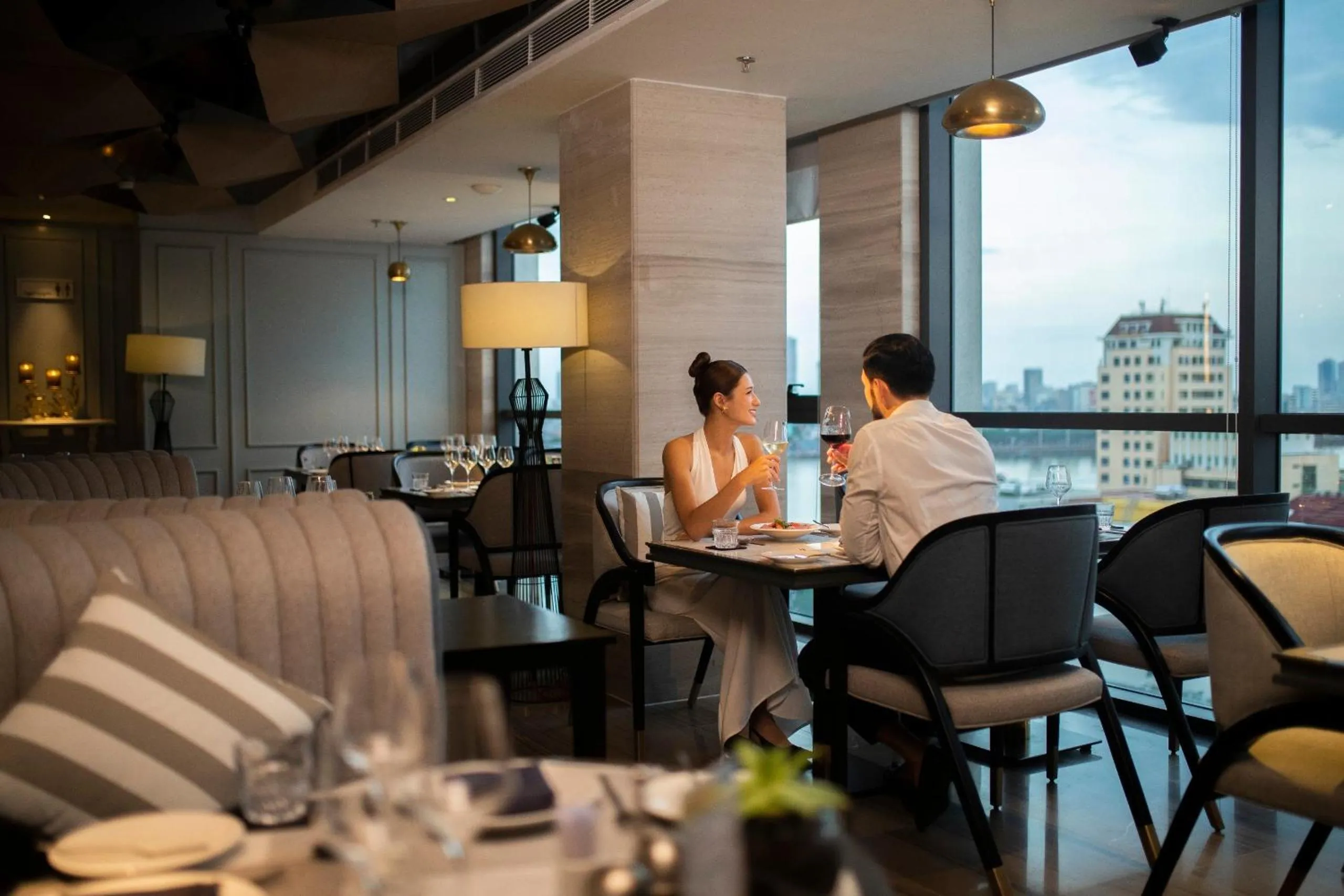 Restaurant/places to eat in New Orient Hotel Da Nang