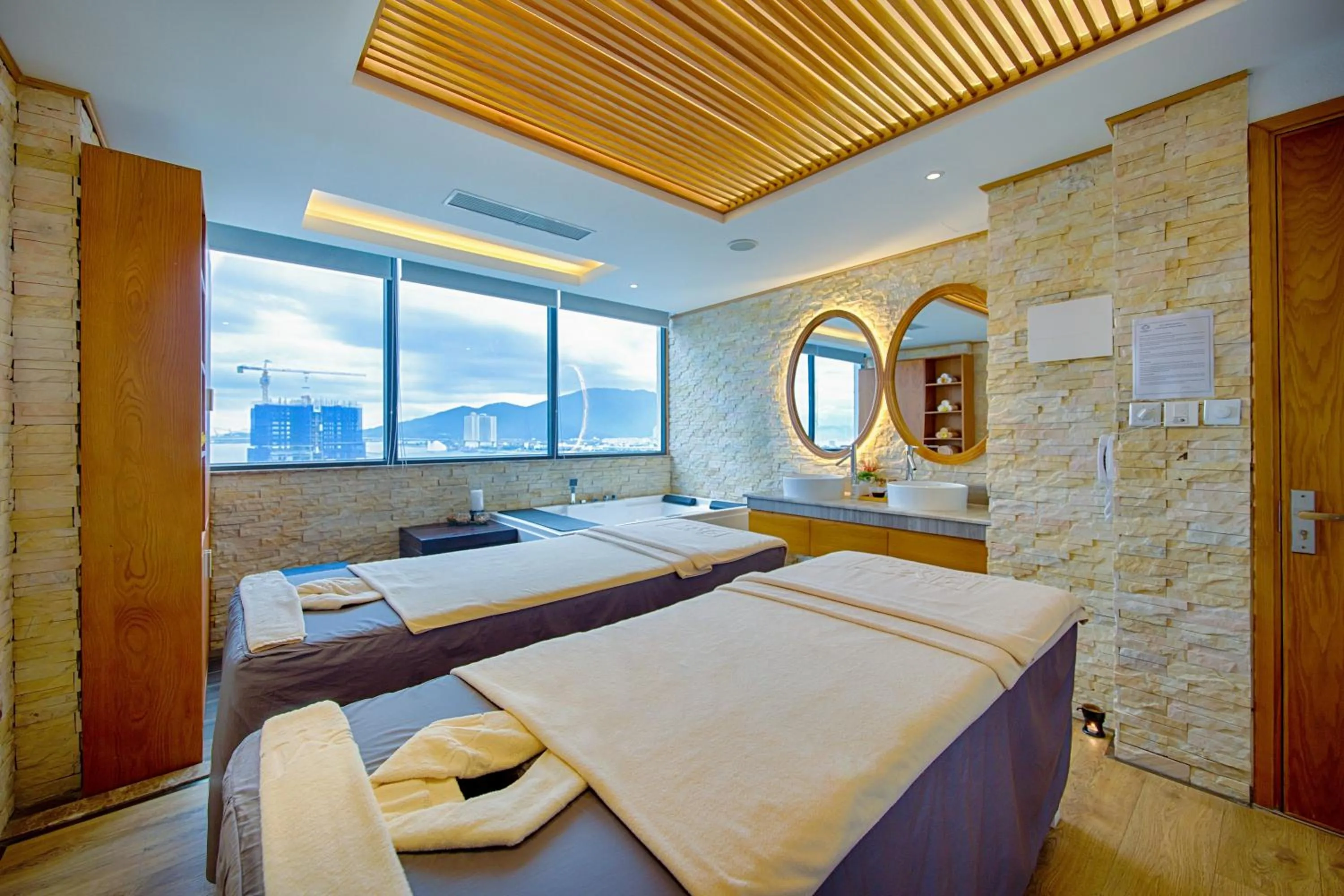 Massage, Bed in New Orient Hotel Da Nang