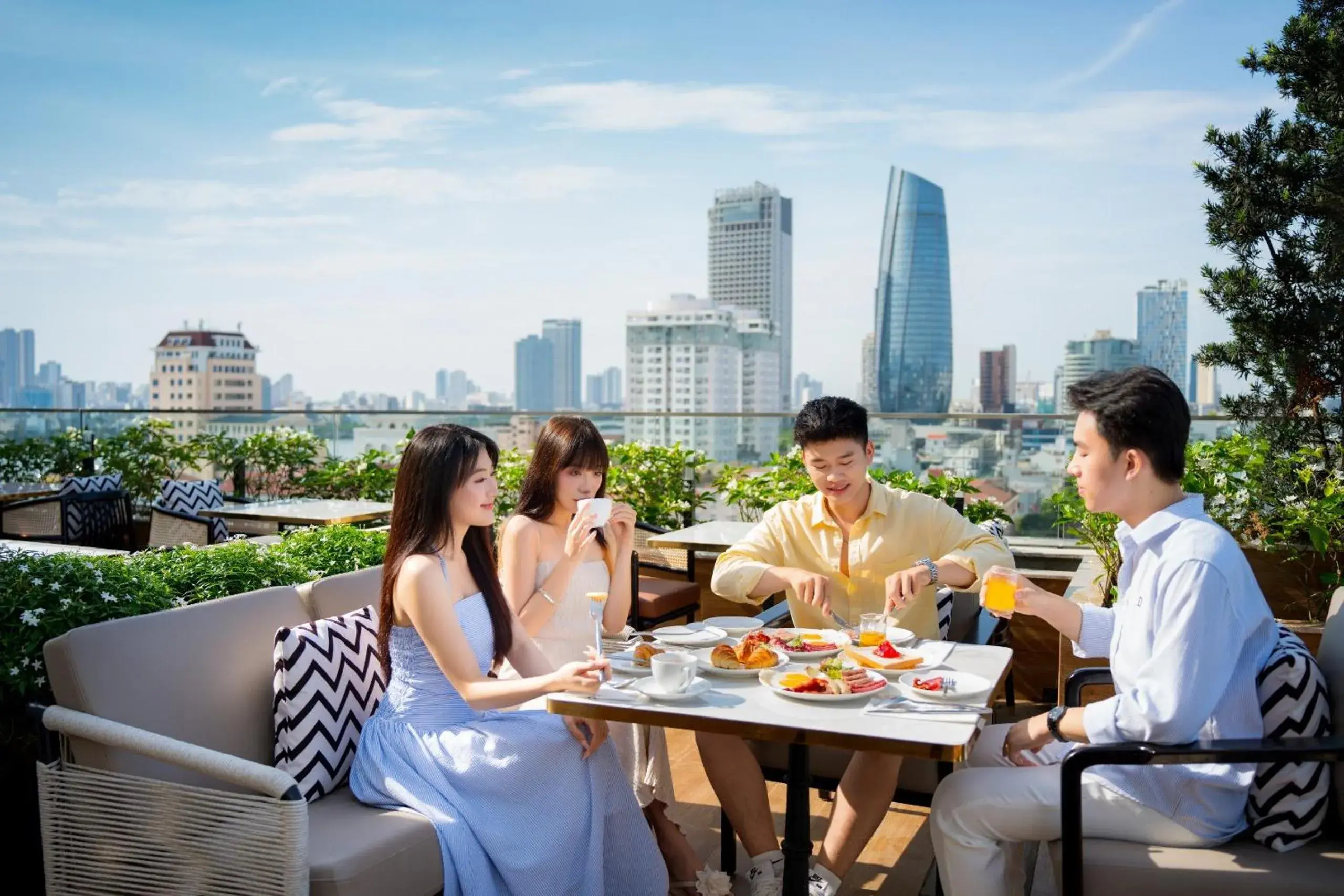 Restaurant/places to eat in New Orient Hotel Da Nang Restaurant/places to eat in New Orient Hotel Da Nang