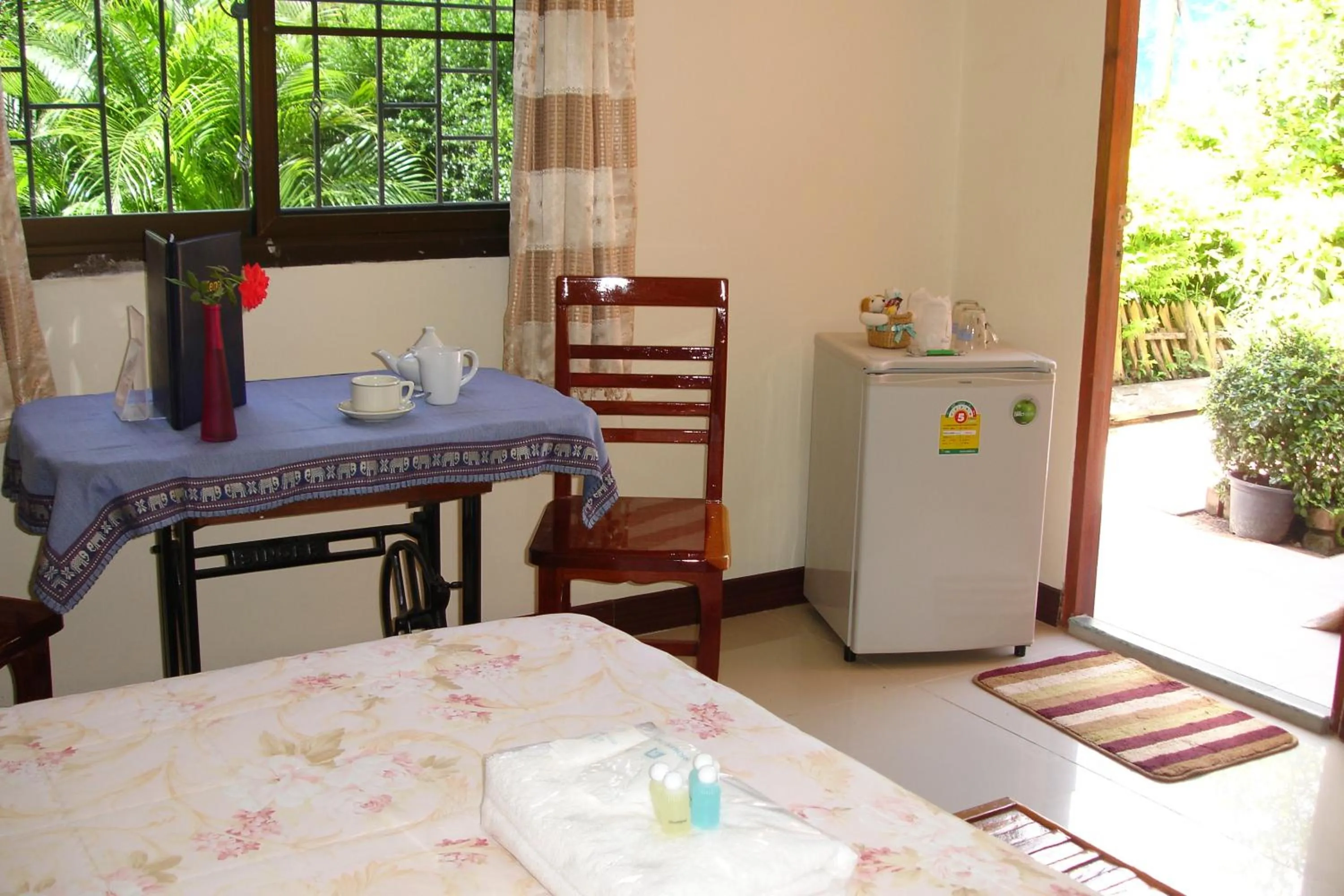 Home Stay Stc Bed And Breakfast