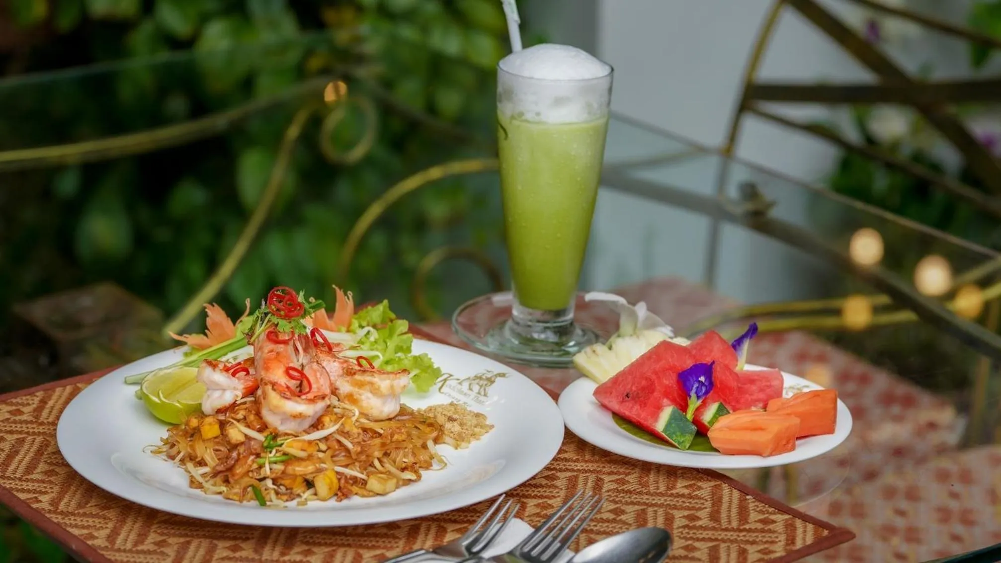 Restaurant/places to eat in Kodchasri Thani Hotel Chiangmai