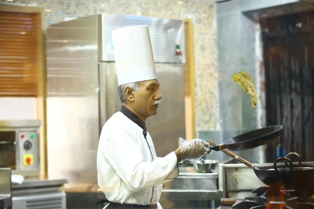 Food and drinks in Regenta Central the Crystal Kanpur,