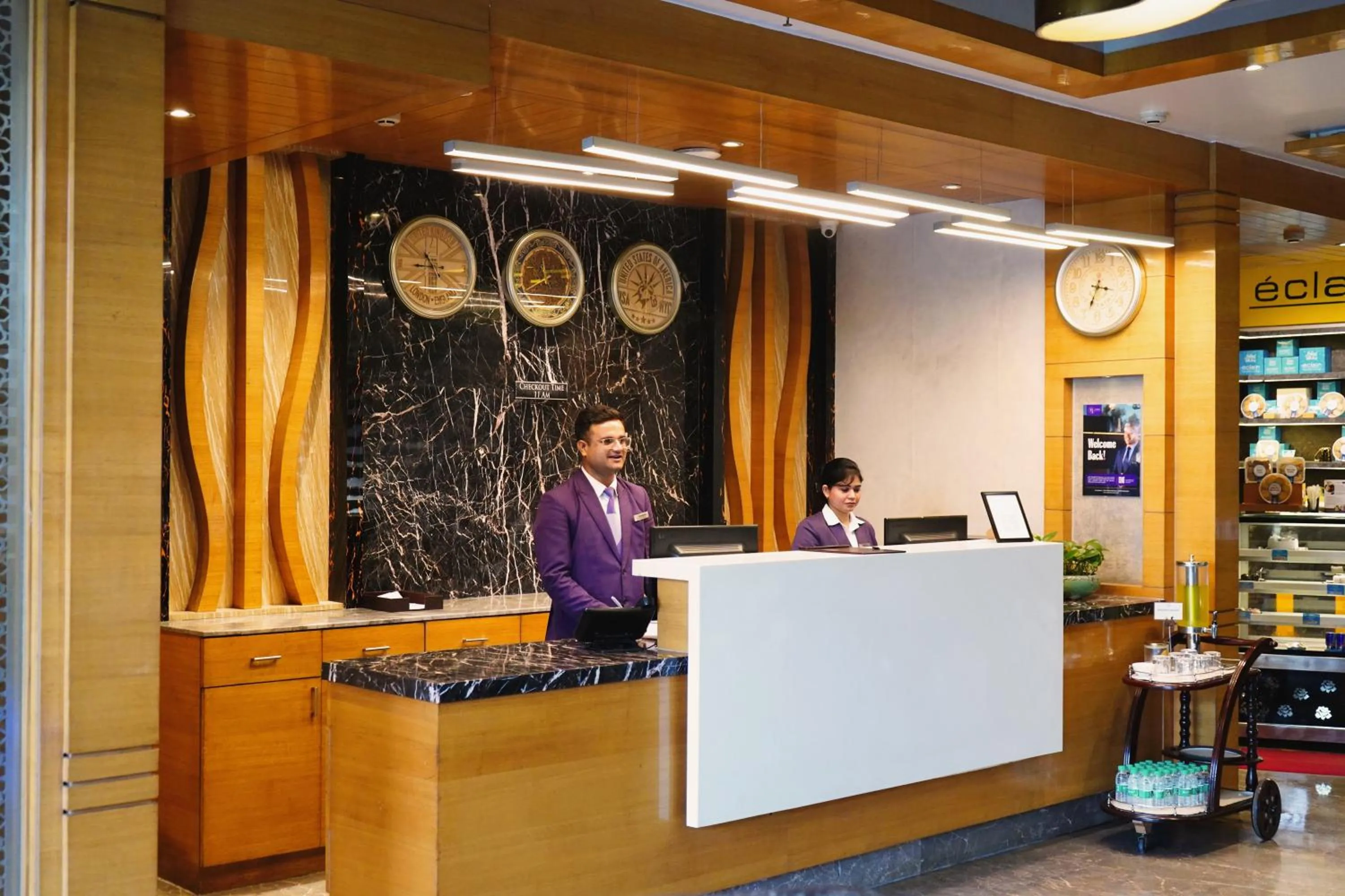 Lobby or reception in Regenta Central the Crystal Kanpur,