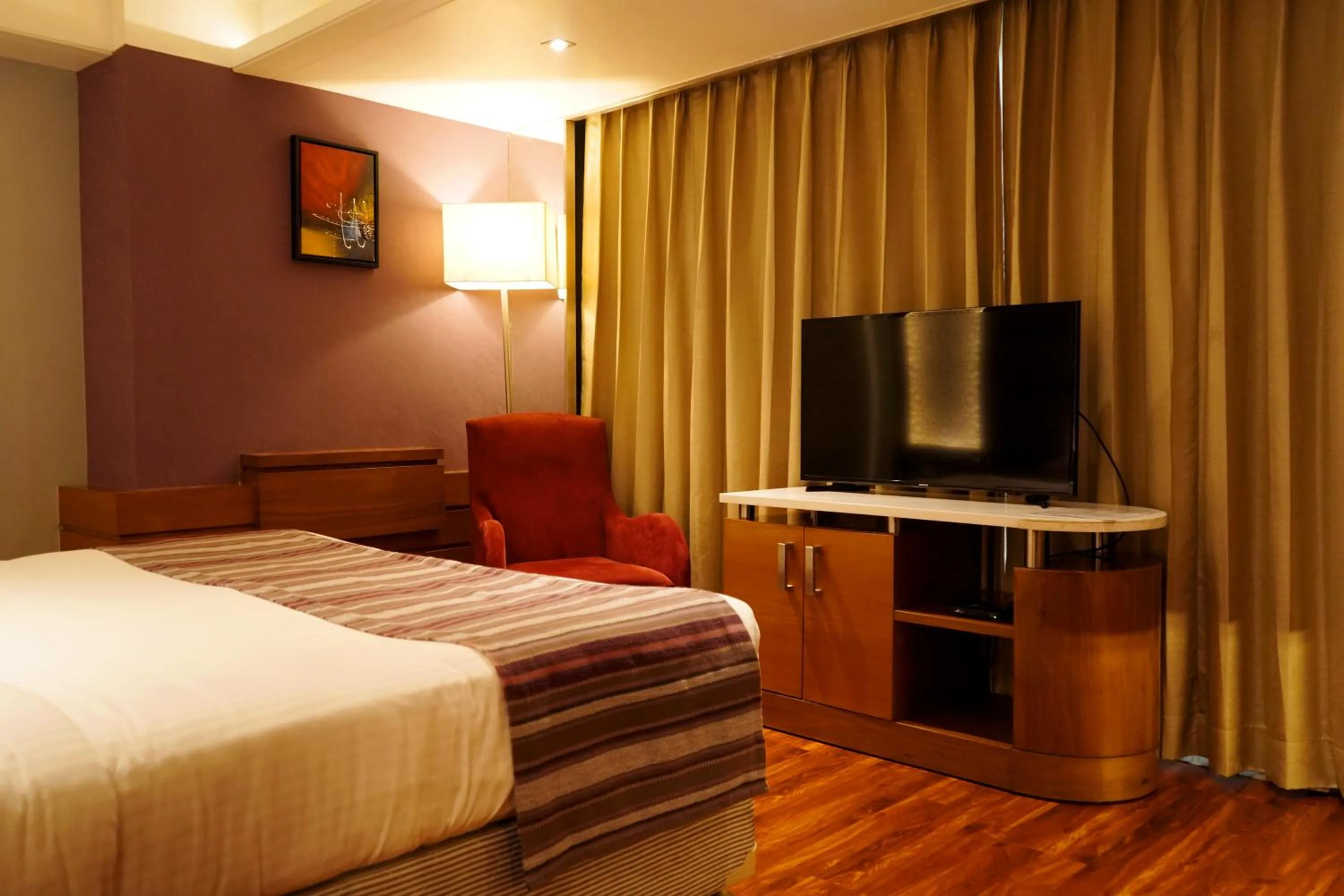 Bed in Regenta Central the Crystal Kanpur,