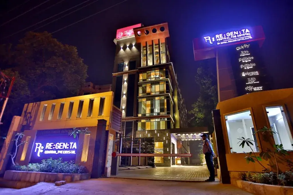 Property building in Regenta Central the Crystal Kanpur, Property building in Regenta Central the Crystal Kanpur,