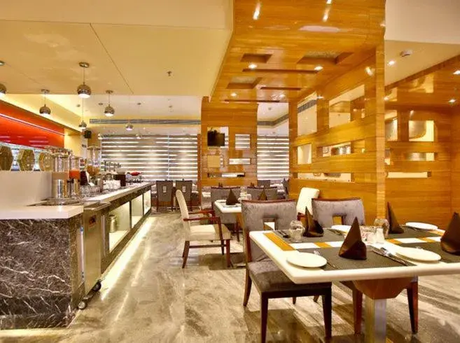 Restaurant/places to eat in Regenta Central the Crystal Kanpur, Restaurant/places to eat in Regenta Central the Crystal Kanpur,