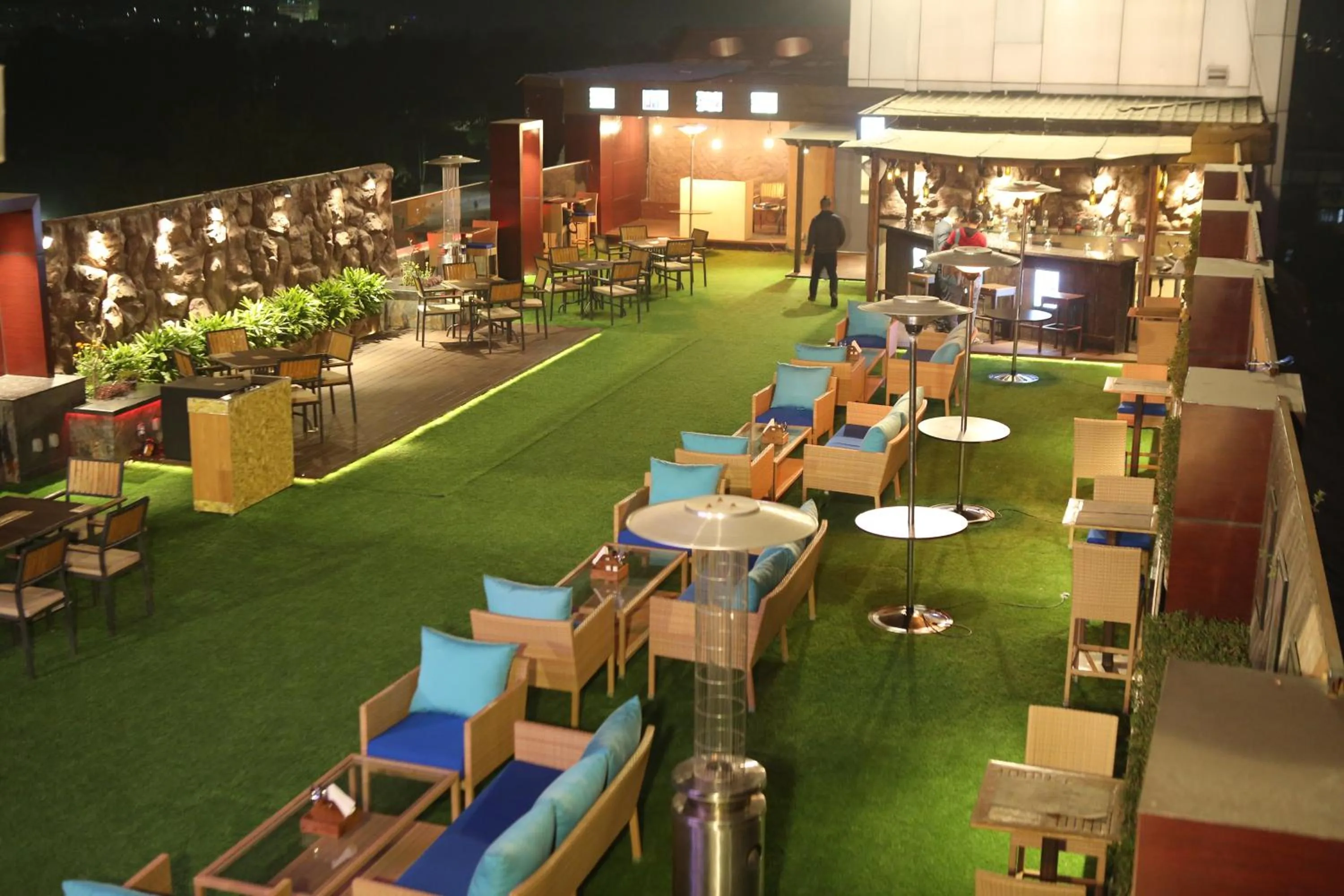 Restaurant/places to eat in Regenta Central the Crystal Kanpur,