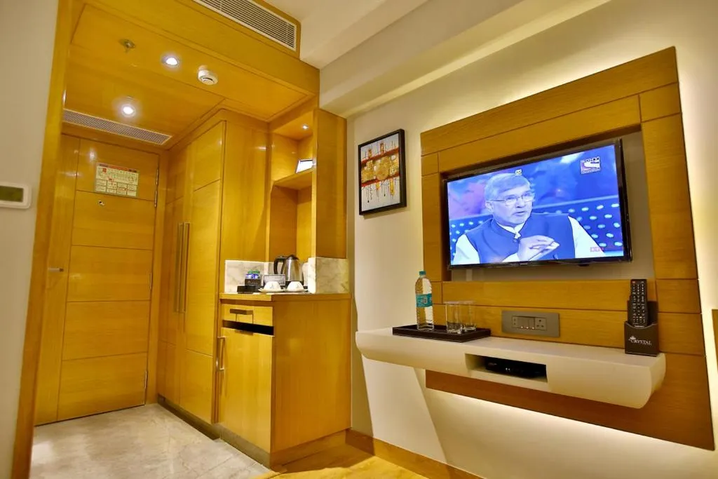 Communal lounge/ TV room in Regenta Central the Crystal Kanpur,