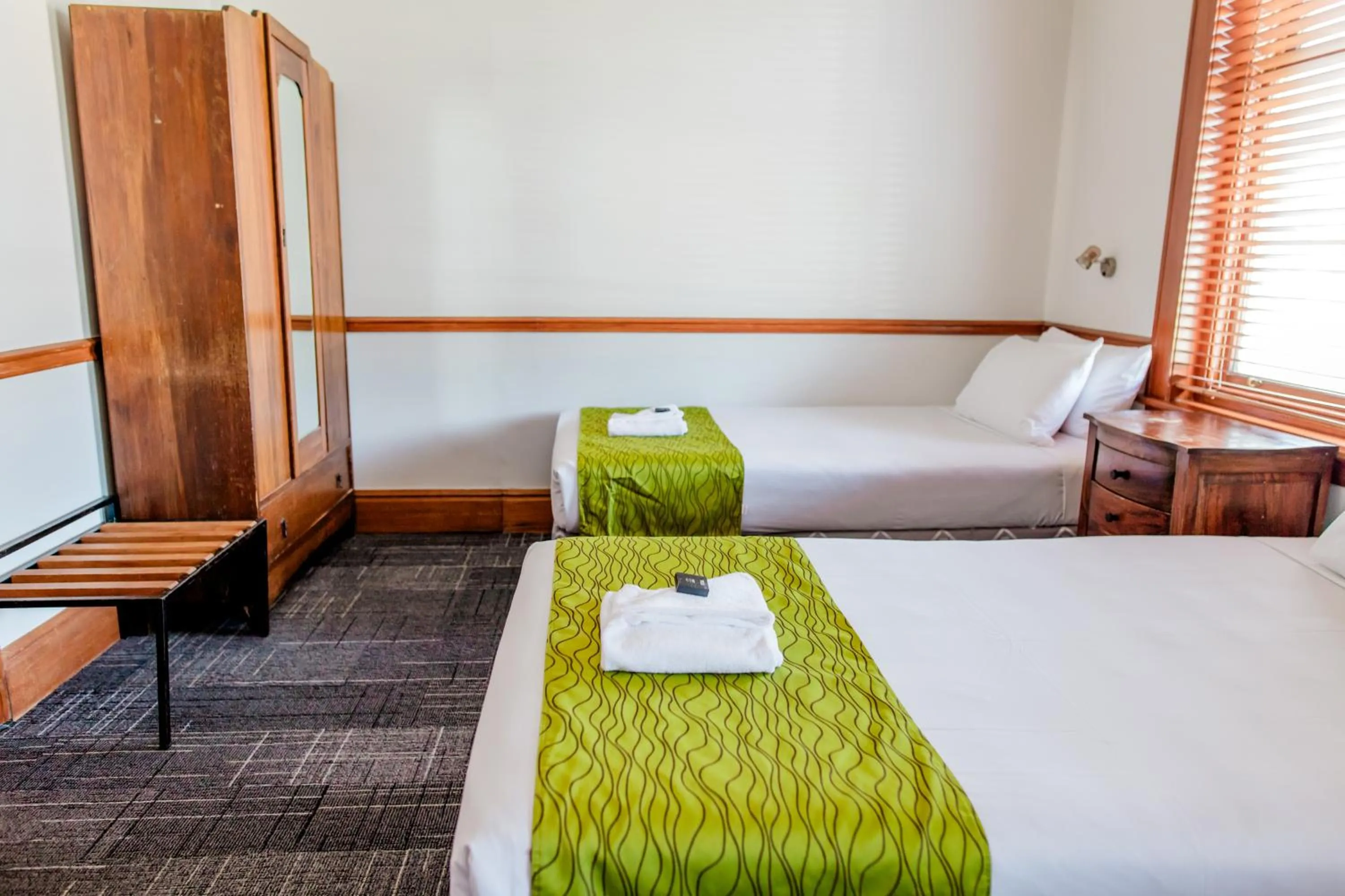 Bed in The Cambridge Hotel & Backpackers