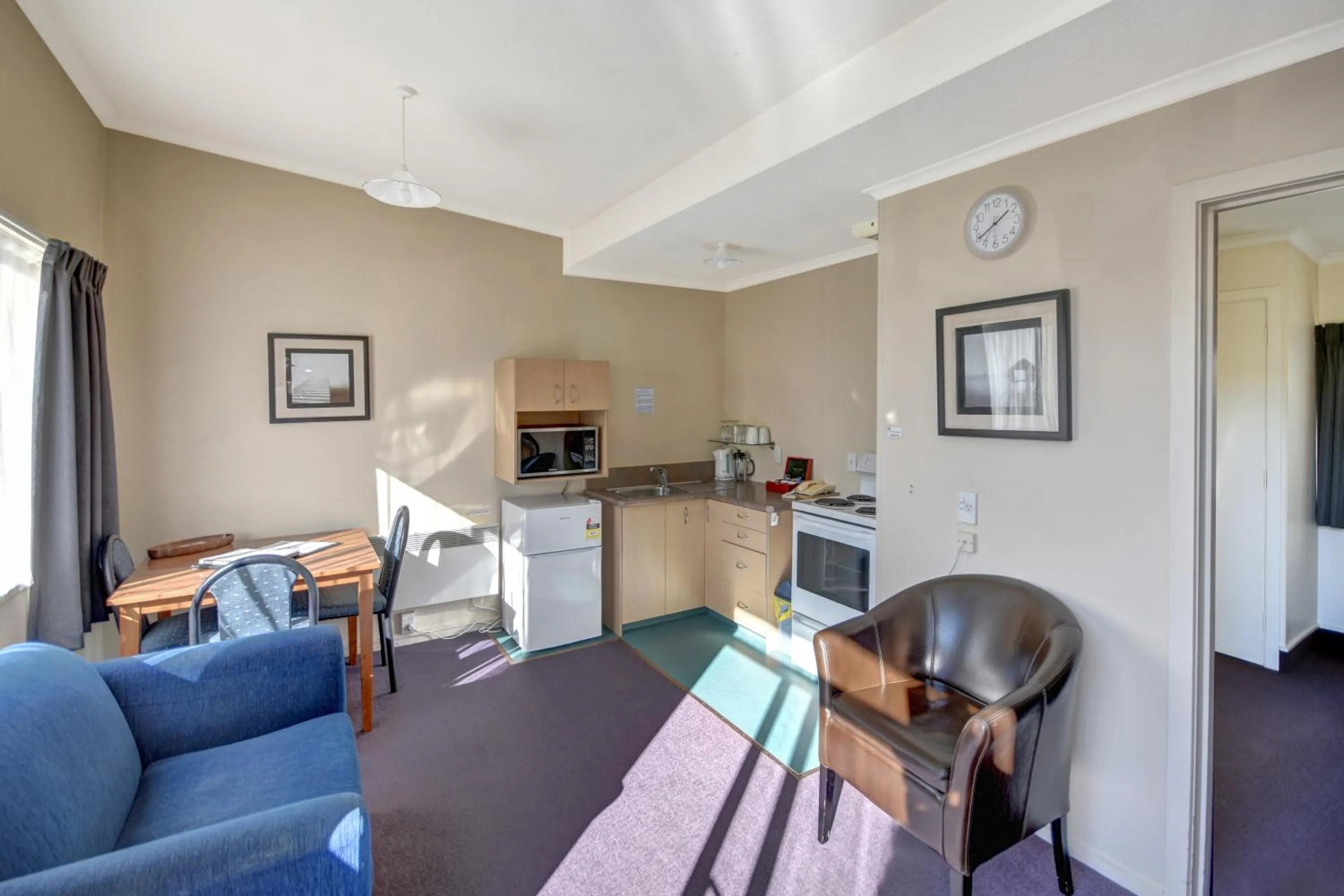 Dining area in Garden Motel