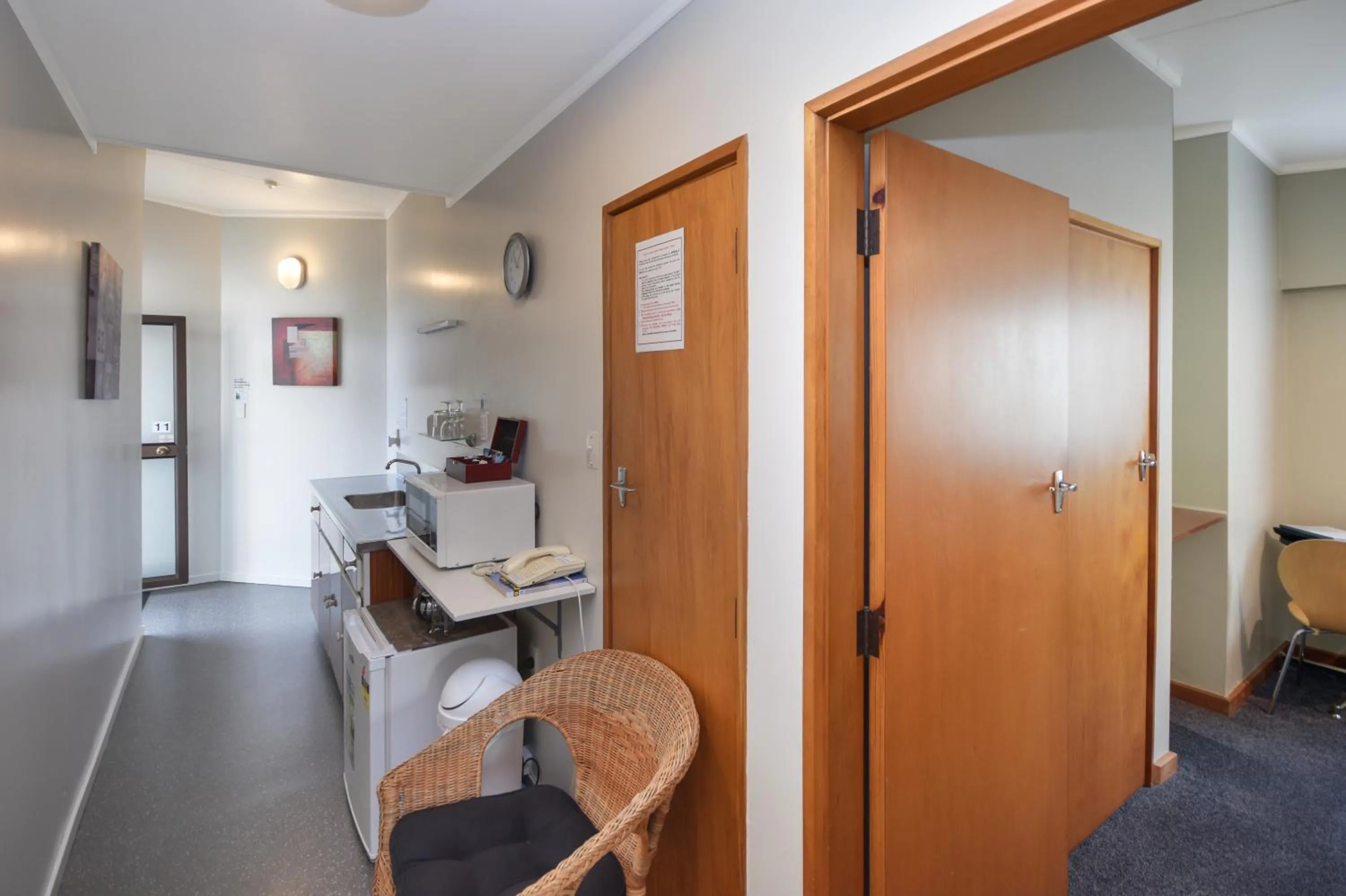 Kitchen or kitchenette in Garden Motel