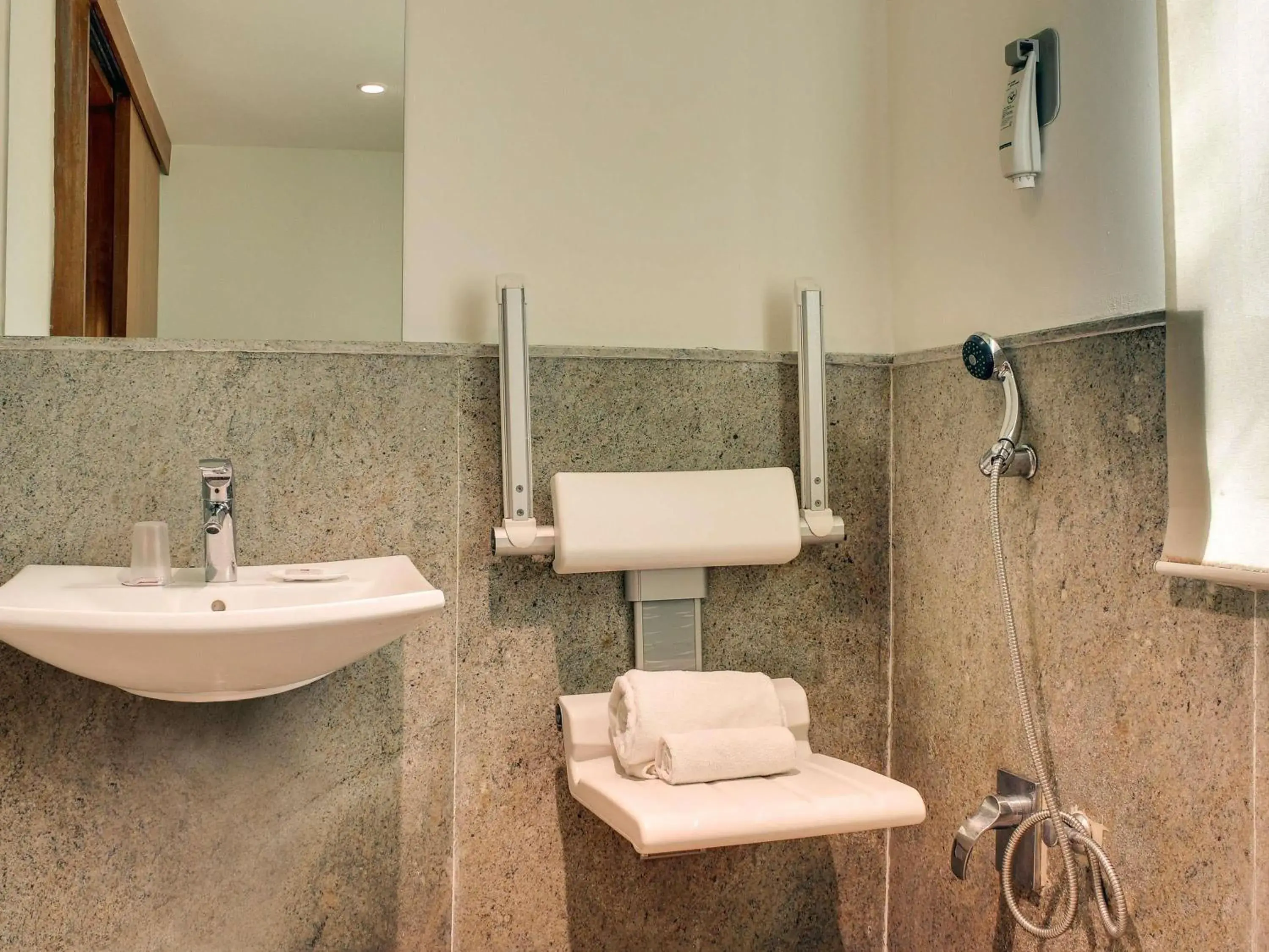 Bedroom in ibis Mumbai Airport - An Accor Brand Bedroom in ibis Mumbai Airport - An Accor Brand