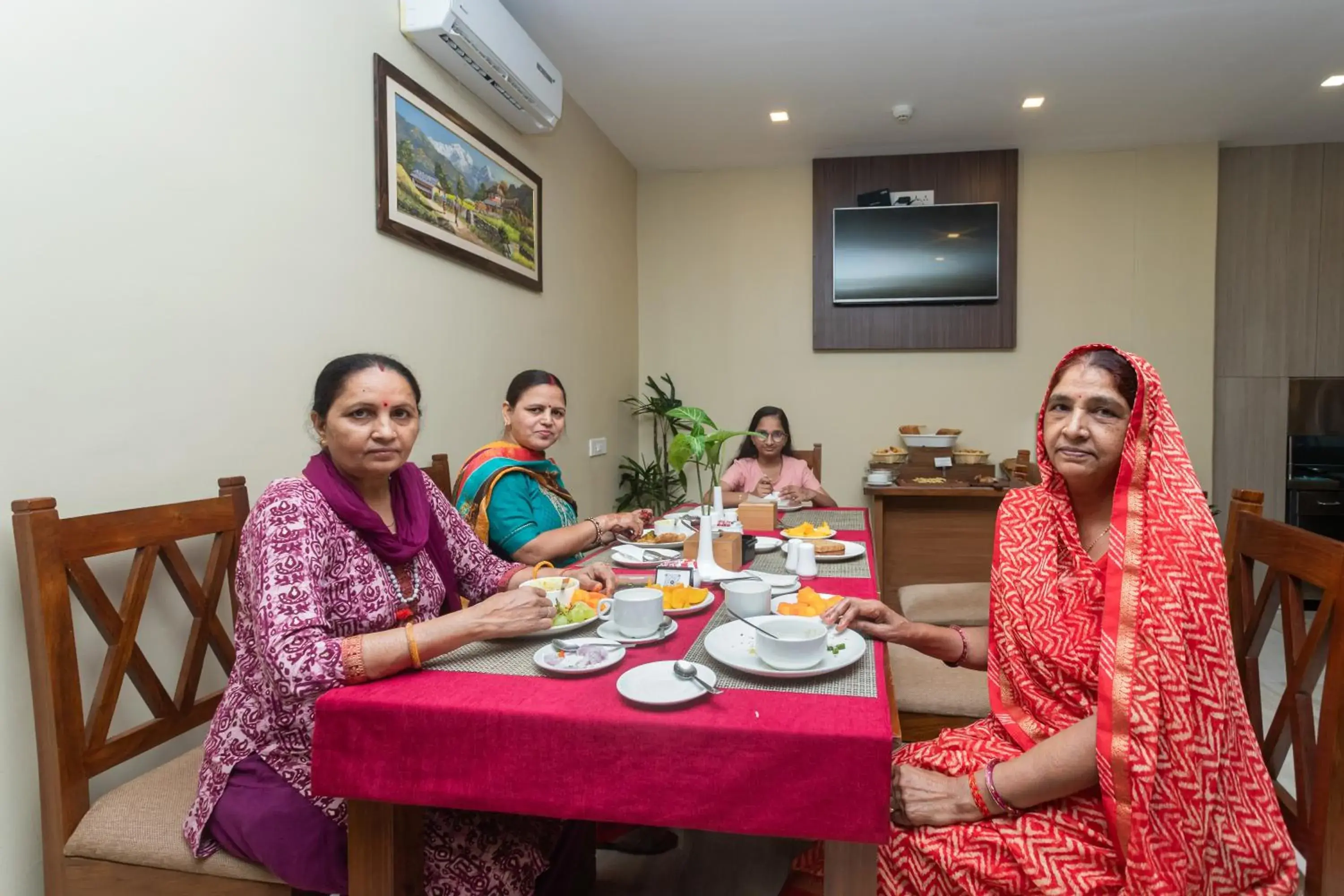 Restaurant/places to eat in Hotel Haven O' Ganga Restaurant/places to eat in Hotel Haven O' Ganga