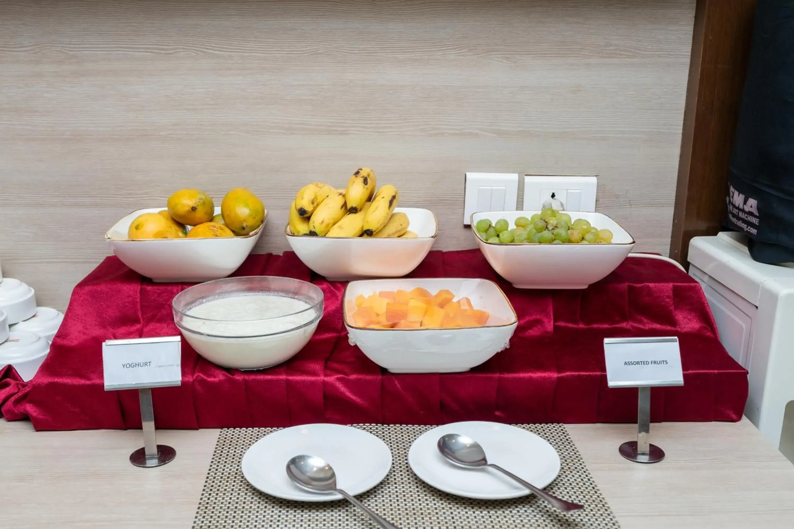Food and drinks in Hotel Haven O' Ganga Food and drinks in Hotel Haven O' Ganga