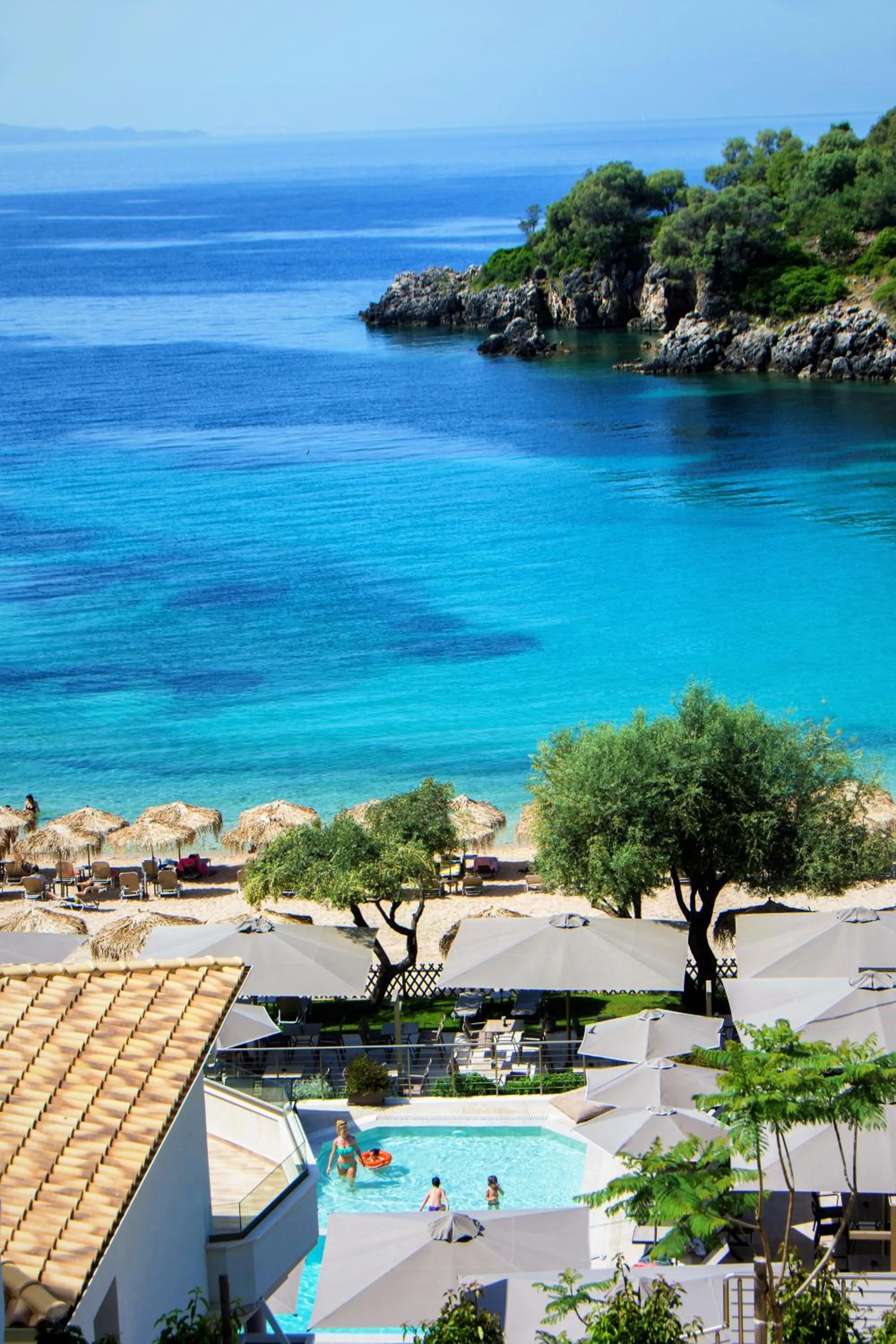 Restaurant/places to eat in Prima Vista Beachfront Boutique Hotel