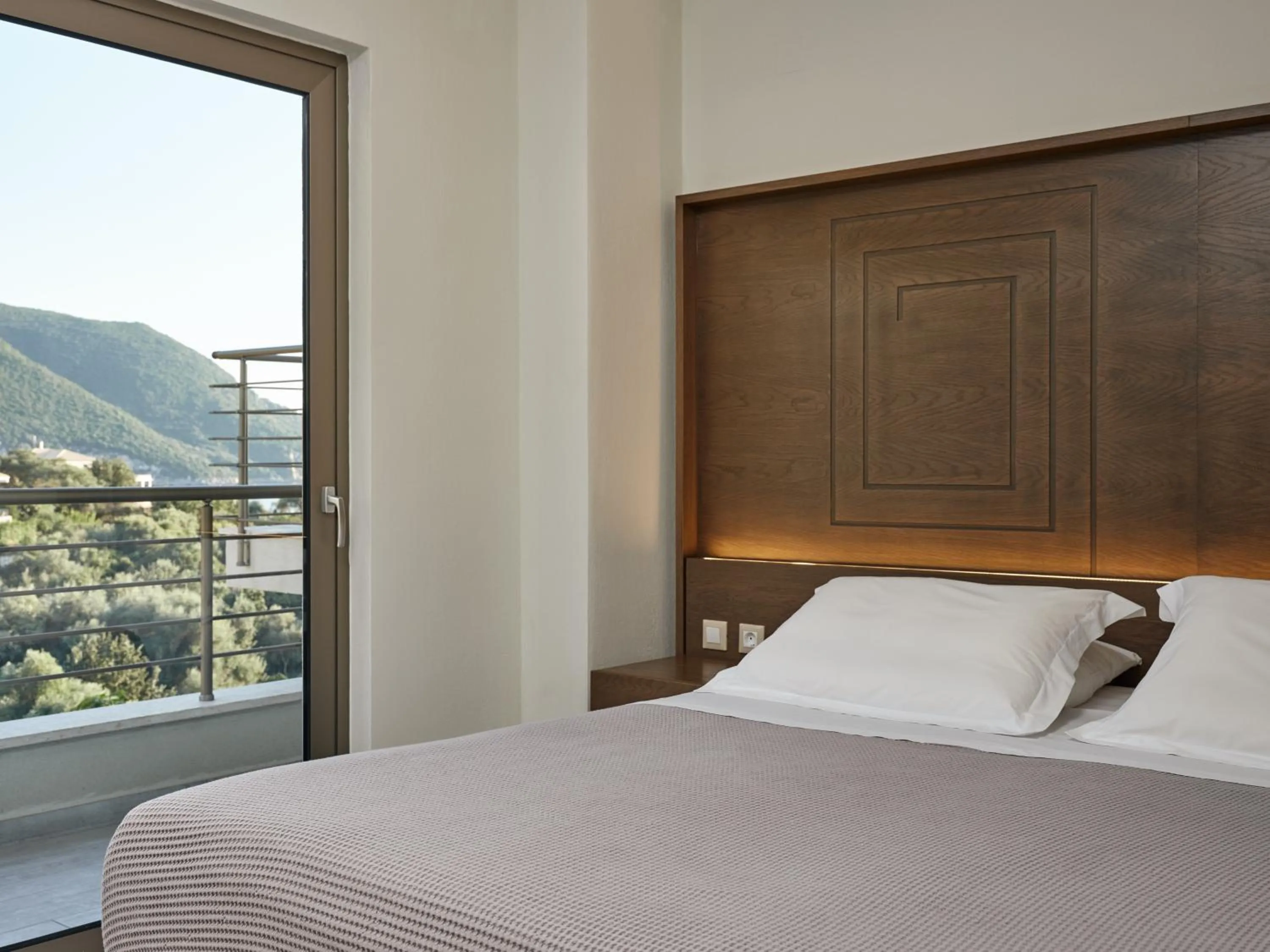 Mountain view in Prima Vista Beachfront Boutique Hotel