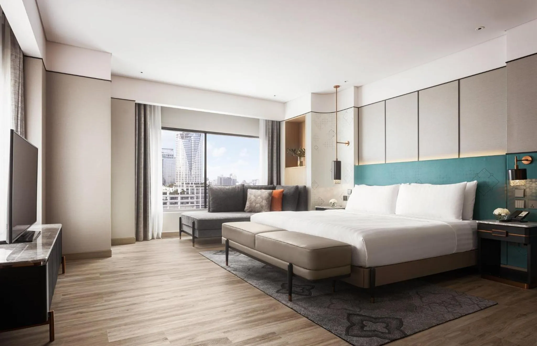 Photo of the whole room, Bed in Amari Bangkok