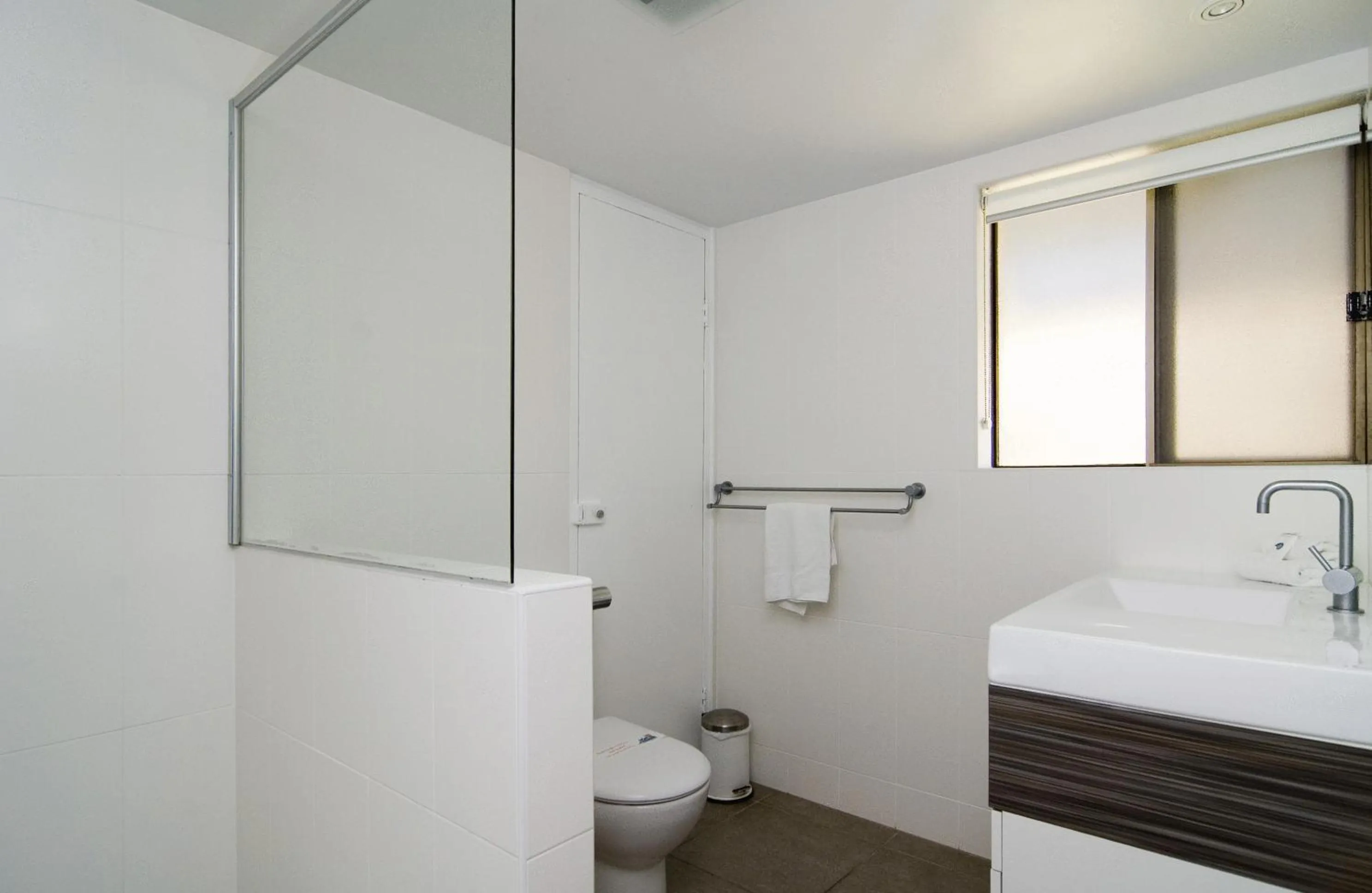 Bathroom in Sunseeker Holiday Apartments