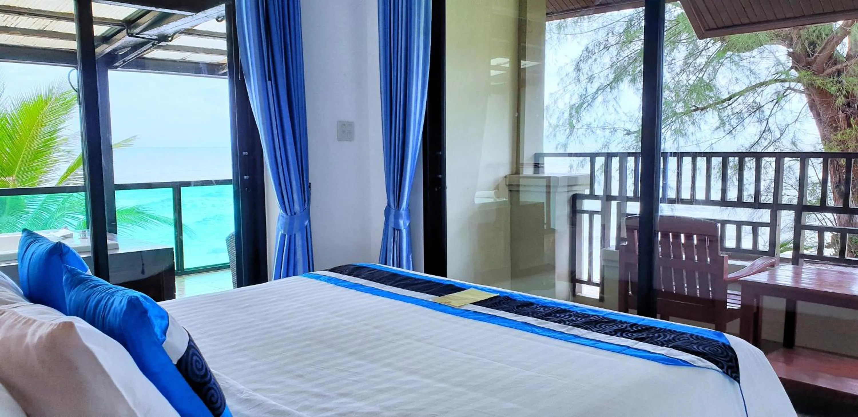 Property building, Bed in Klong Prao Resort