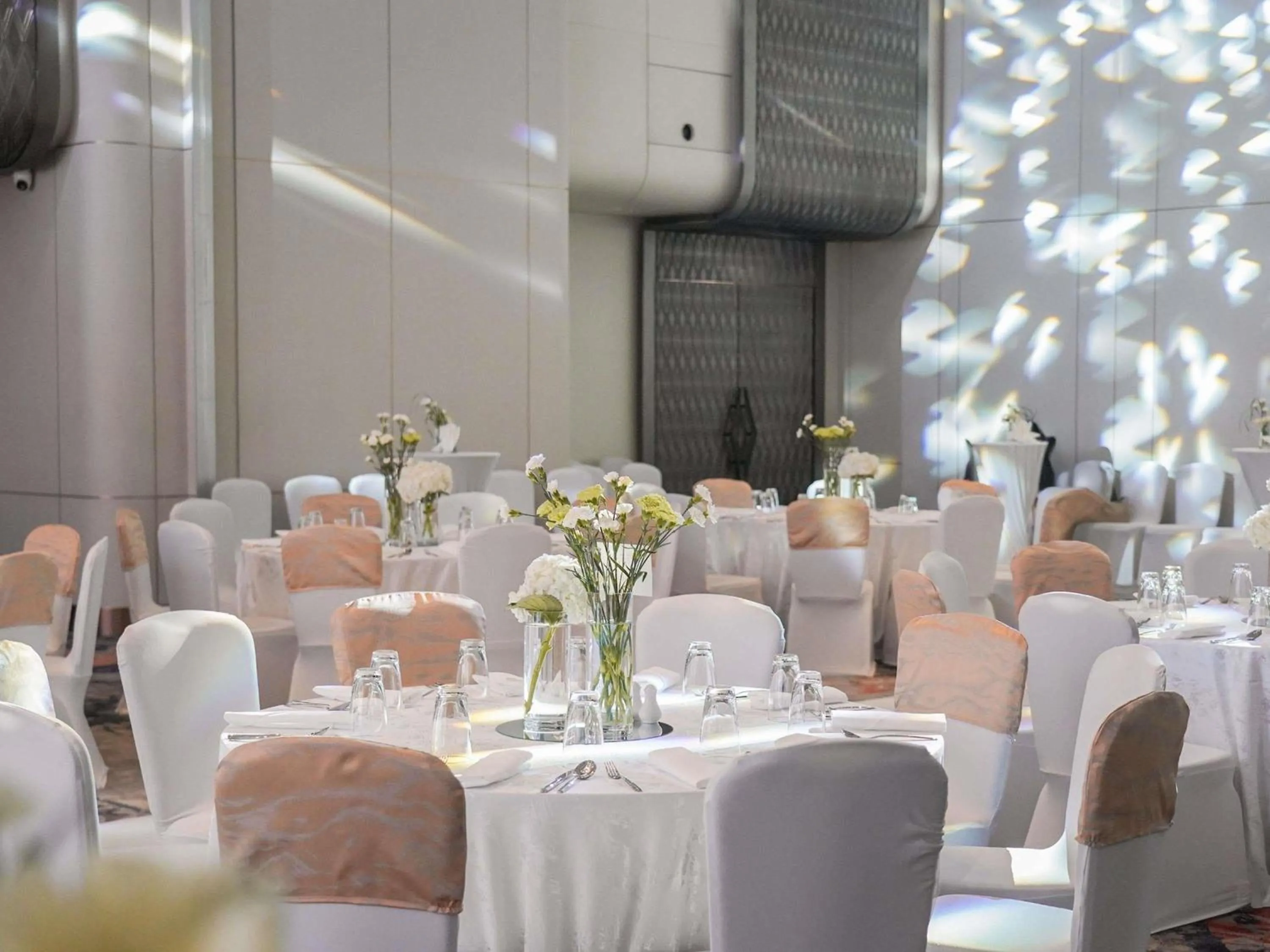 wedding in Grand Mercure Bangkok Atrium