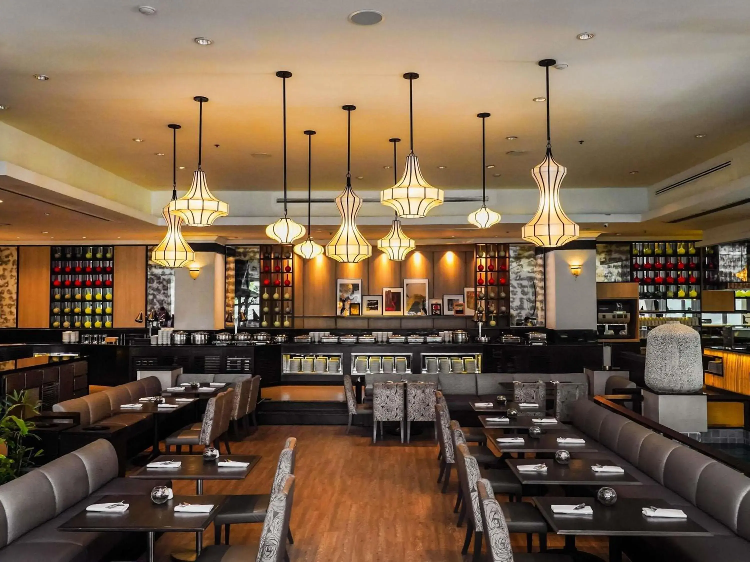 Restaurant/places to eat in Grand Mercure Bangkok Atrium Restaurant/places to eat in Grand Mercure Bangkok Atrium