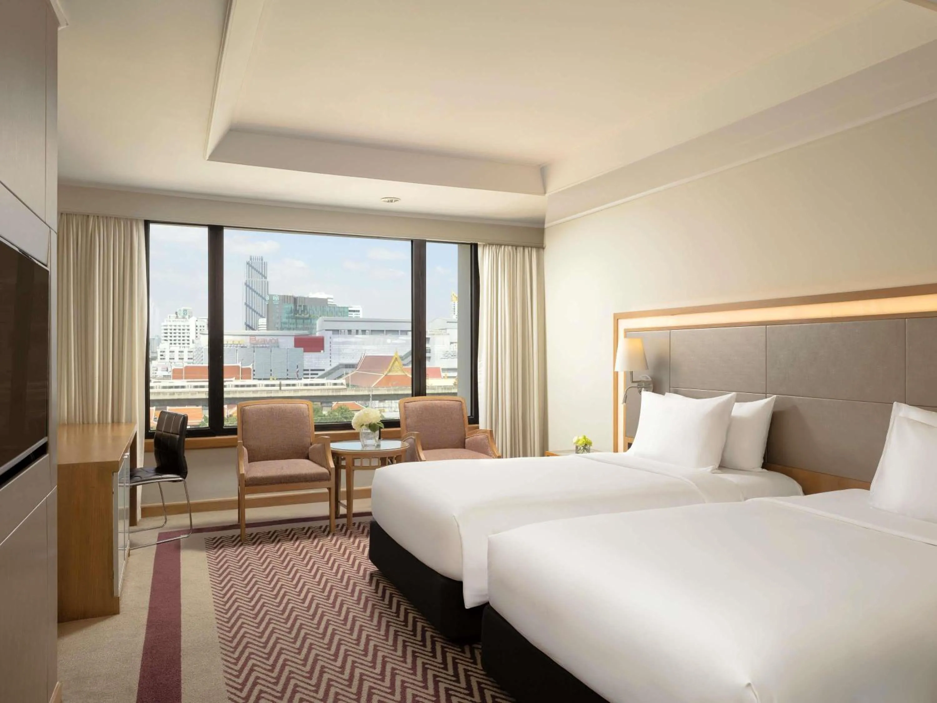 DELUXE ROOM Twin Bed - 20% off on Food and Beverages in Grand Mercure Bangkok Atrium